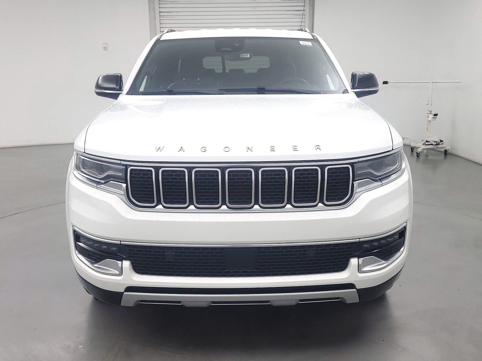 2024 Jeep Wagoneer L Series II - Photo 2