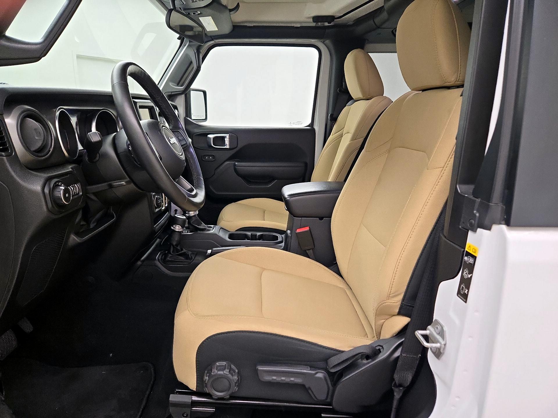 Thumbnail: 2022 Jeep Wrangler - 11