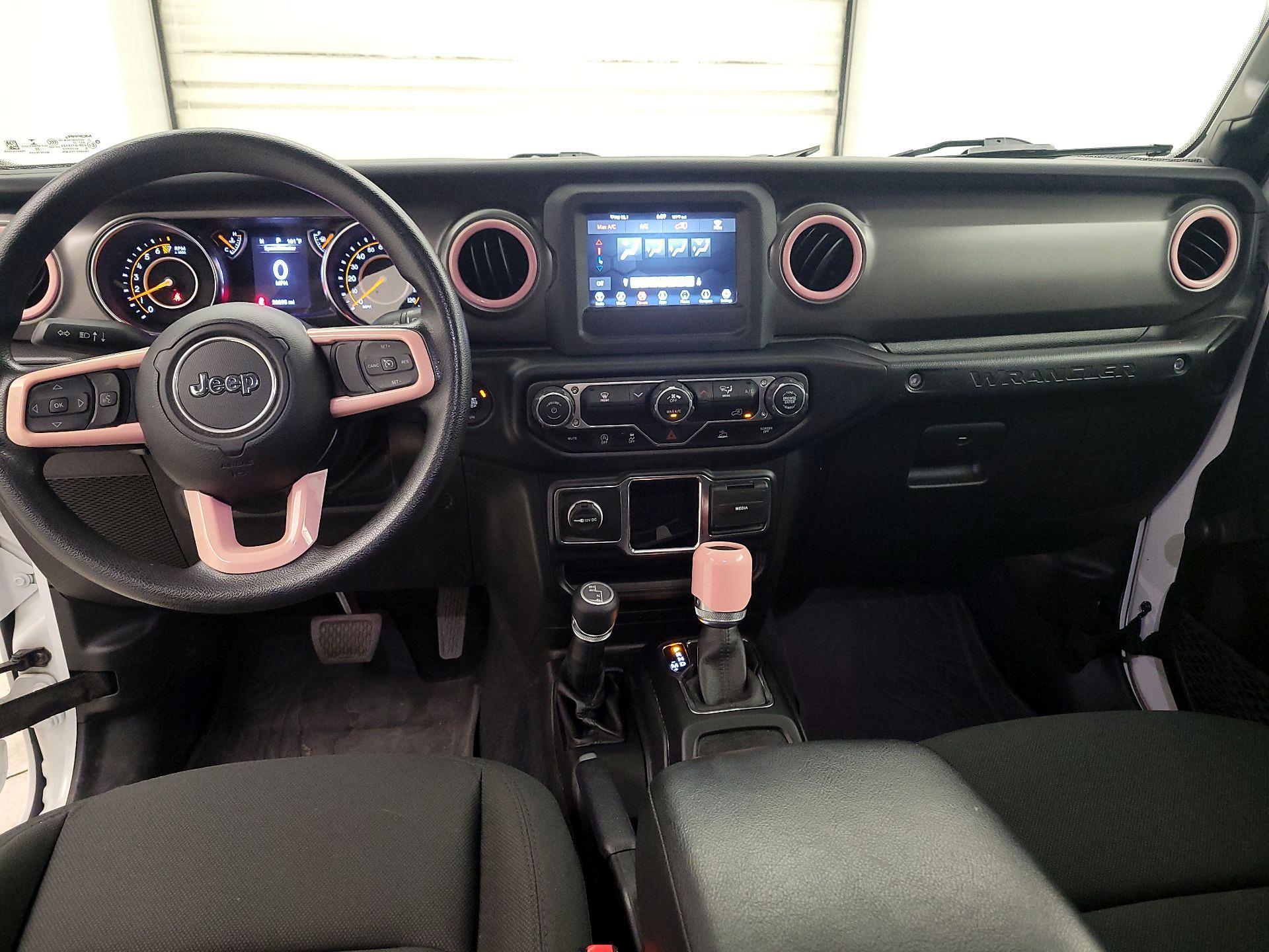 Thumbnail: 2022 Jeep Wrangler - 9