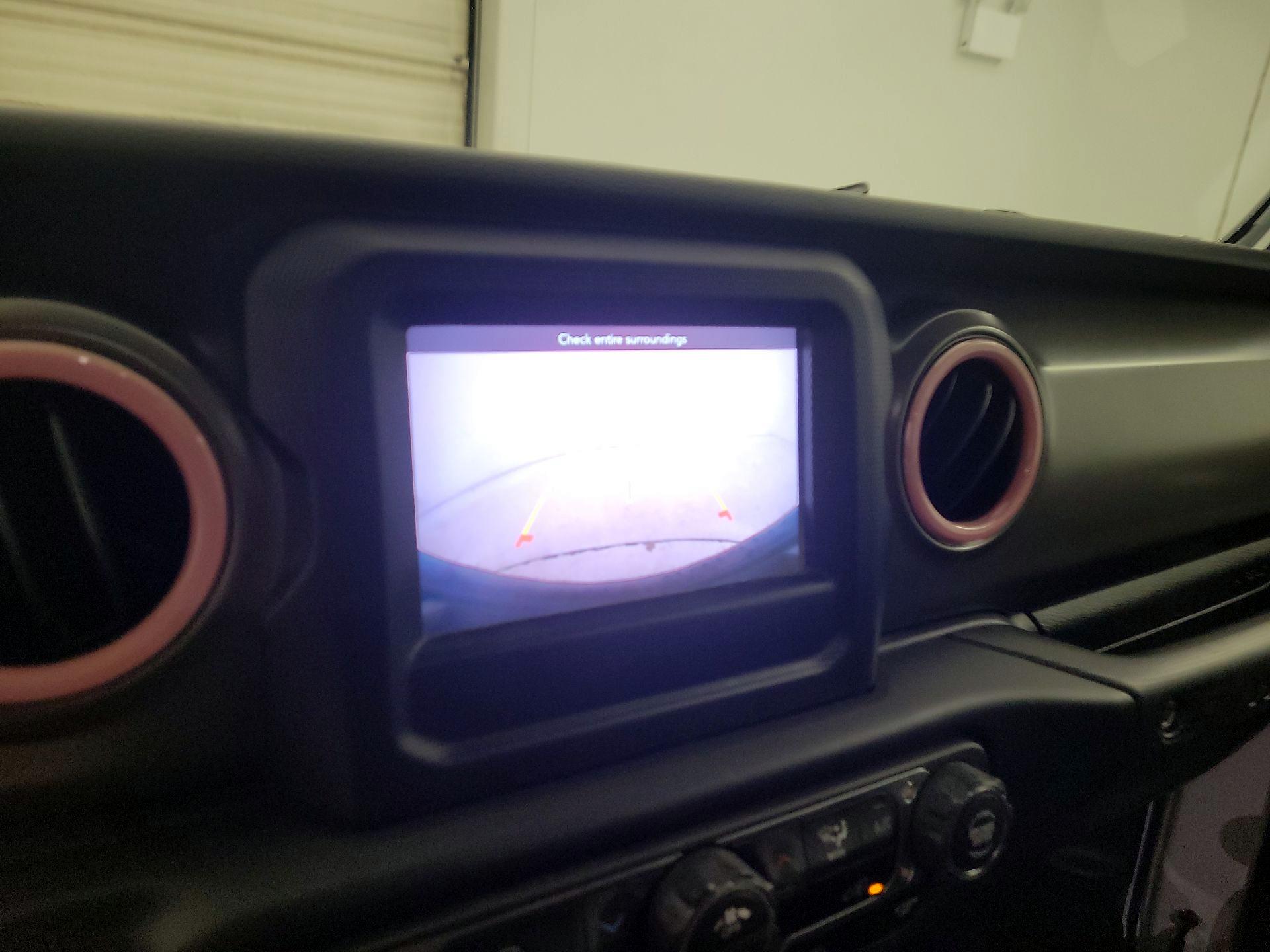 Thumbnail: 2022 Jeep Wrangler - 14