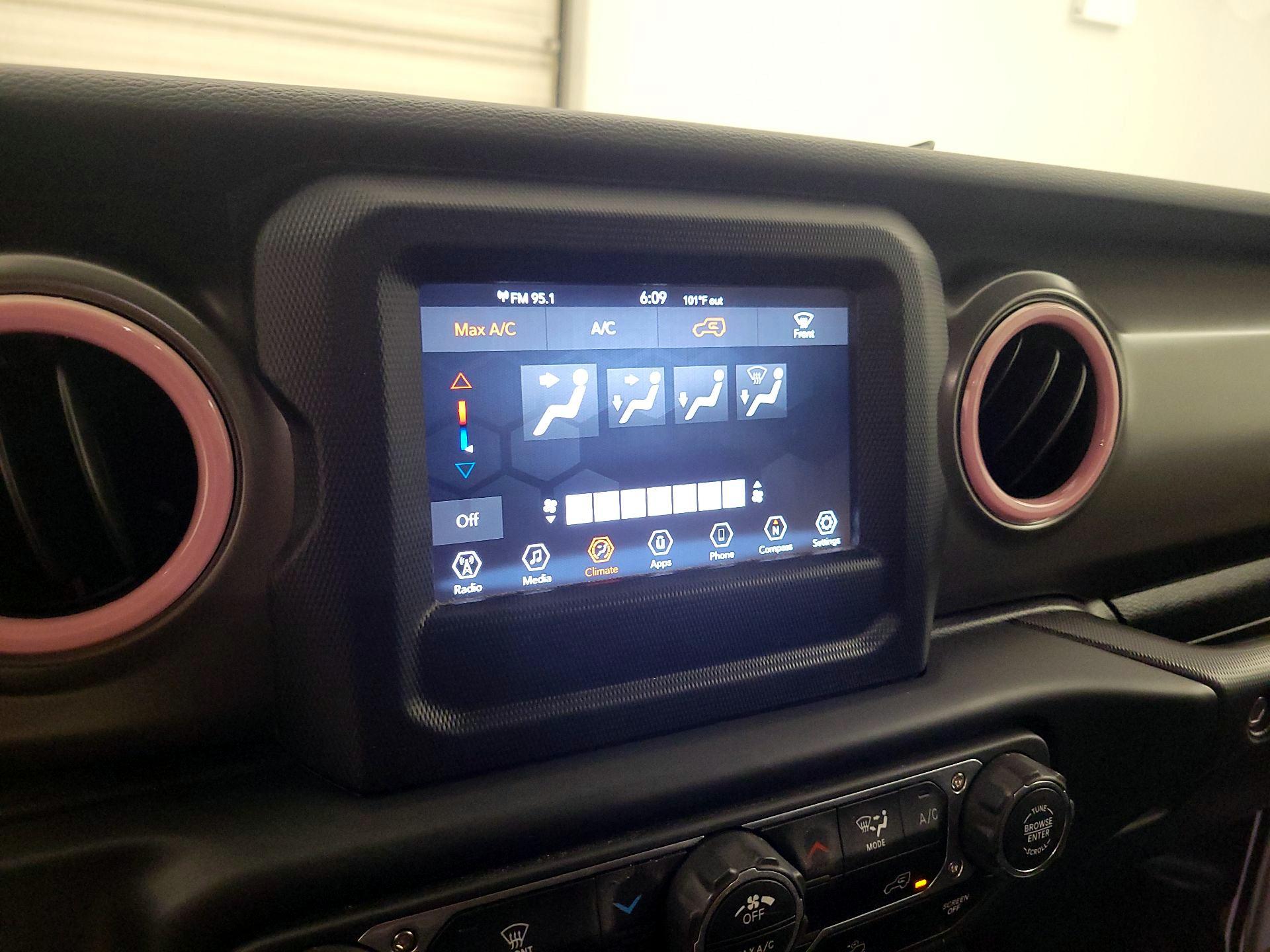 Thumbnail: 2022 Jeep Wrangler - 15
