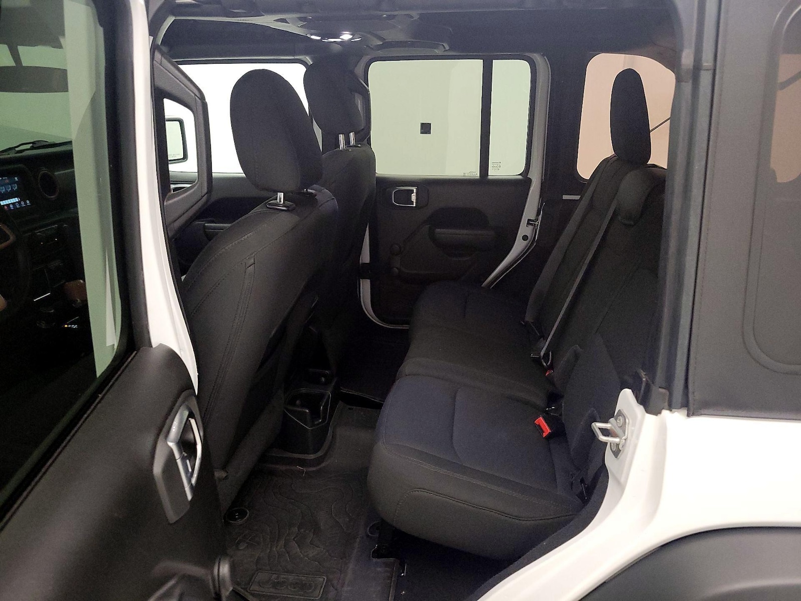 2022 Jeep Wrangler Unlimited Willys Sport - Photo 20