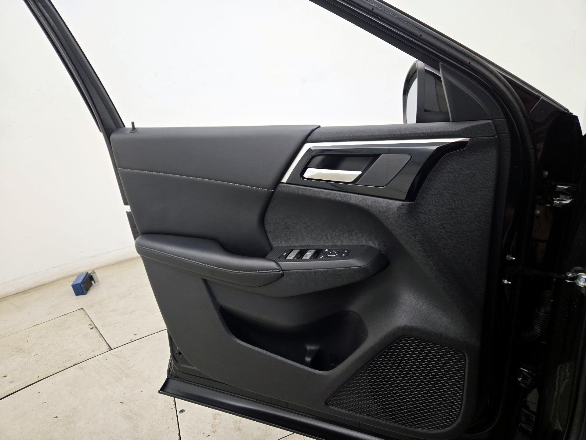 Thumbnail: 2022 Mitsubishi Outlander - 12