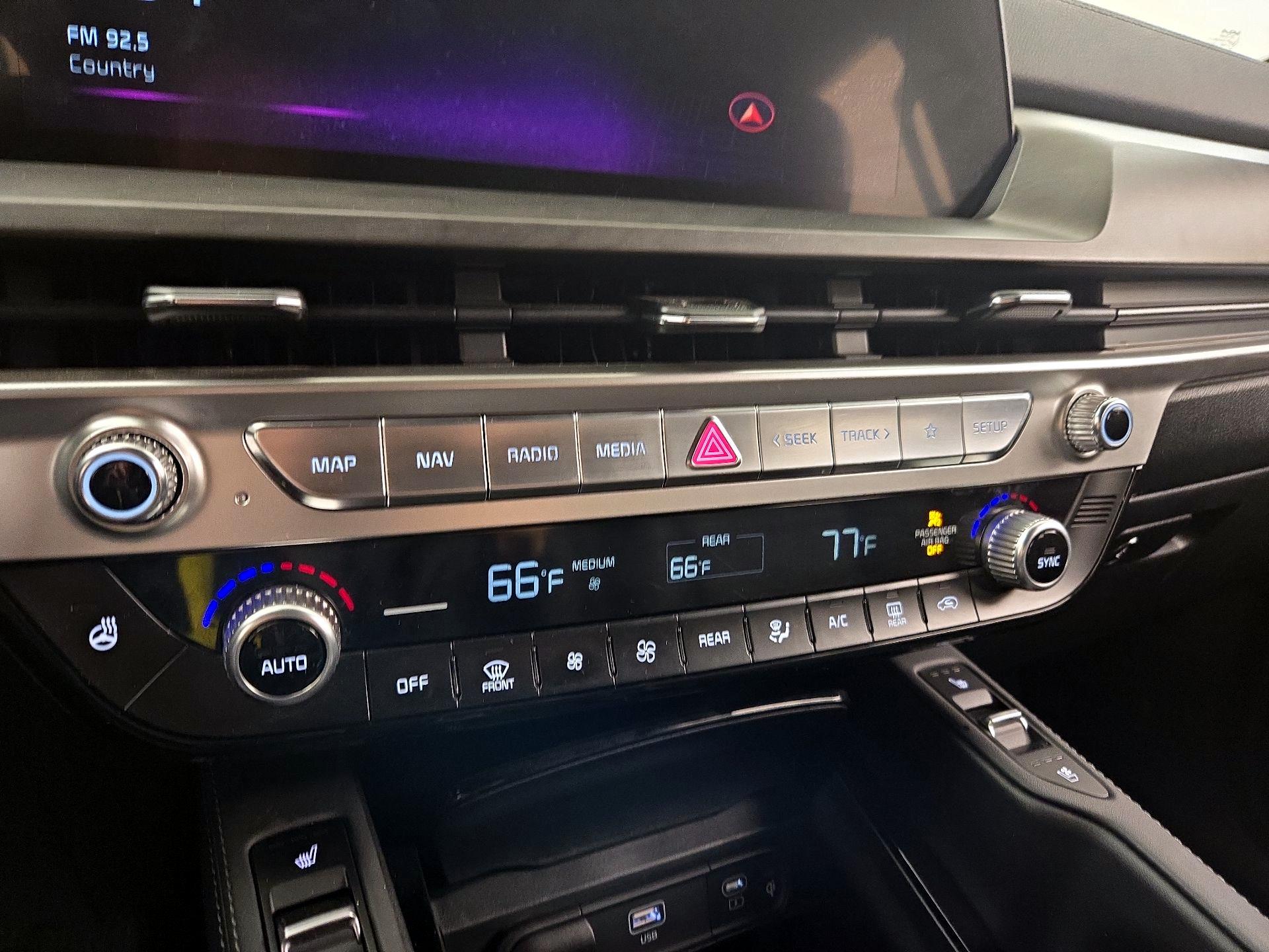 Thumbnail: 2023 Kia Telluride - 15