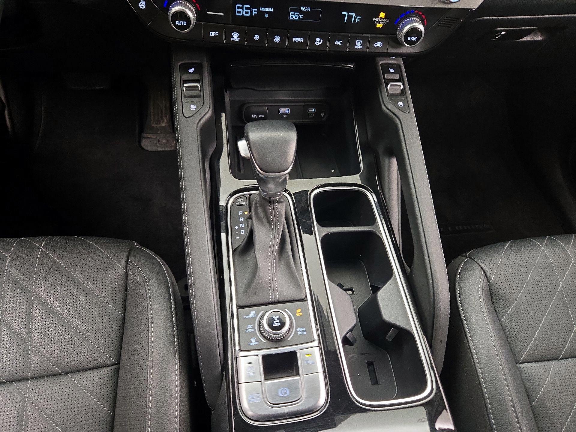 Thumbnail: 2023 Kia Telluride - 16