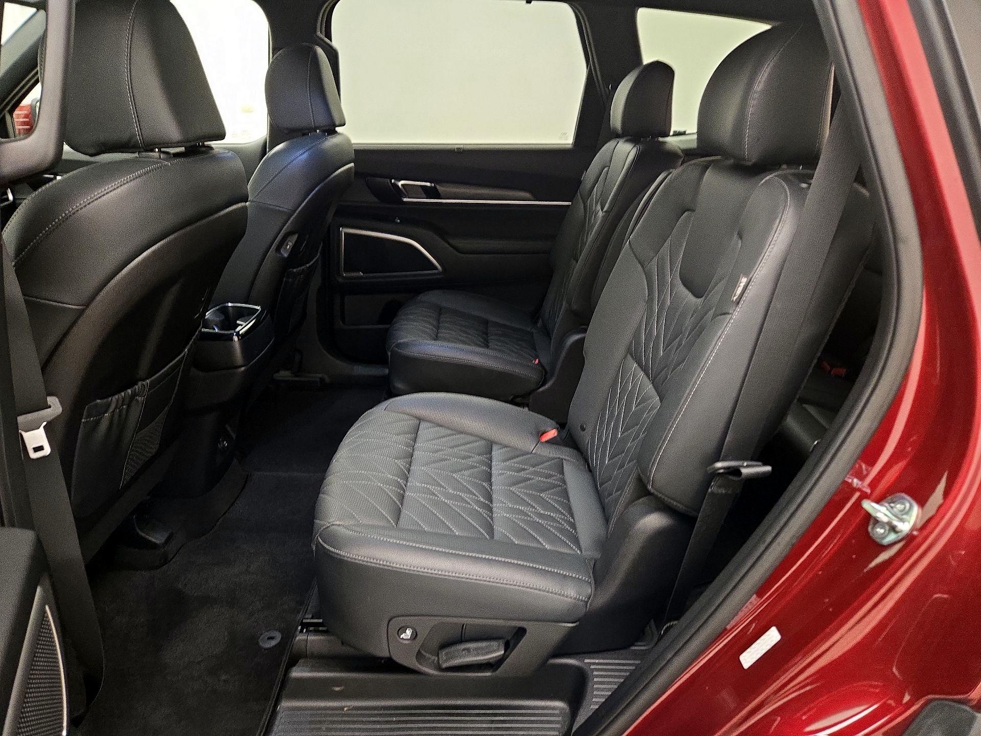 Thumbnail: 2023 Kia Telluride - 18