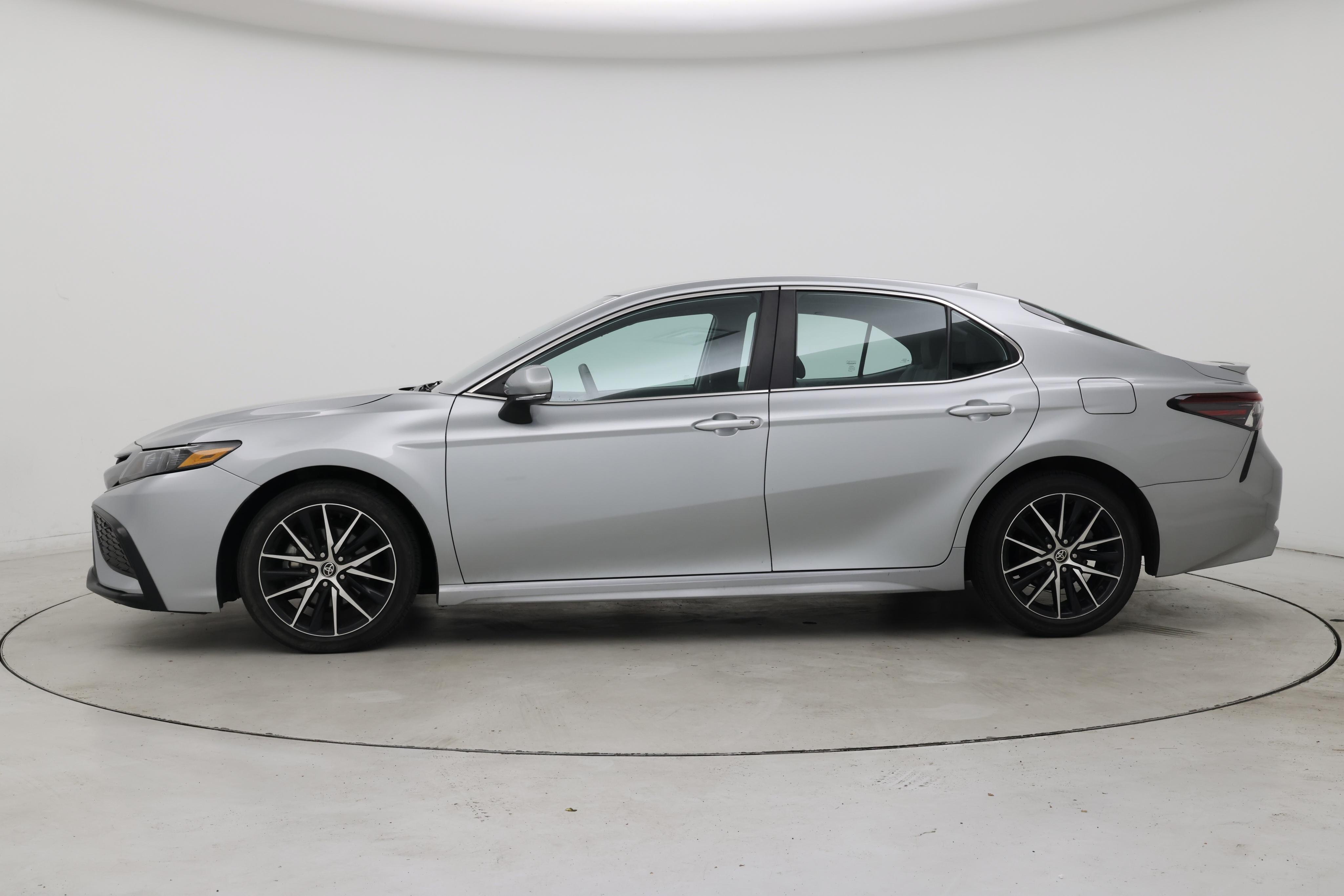 Thumbnail: 2023 Toyota Camry - 3