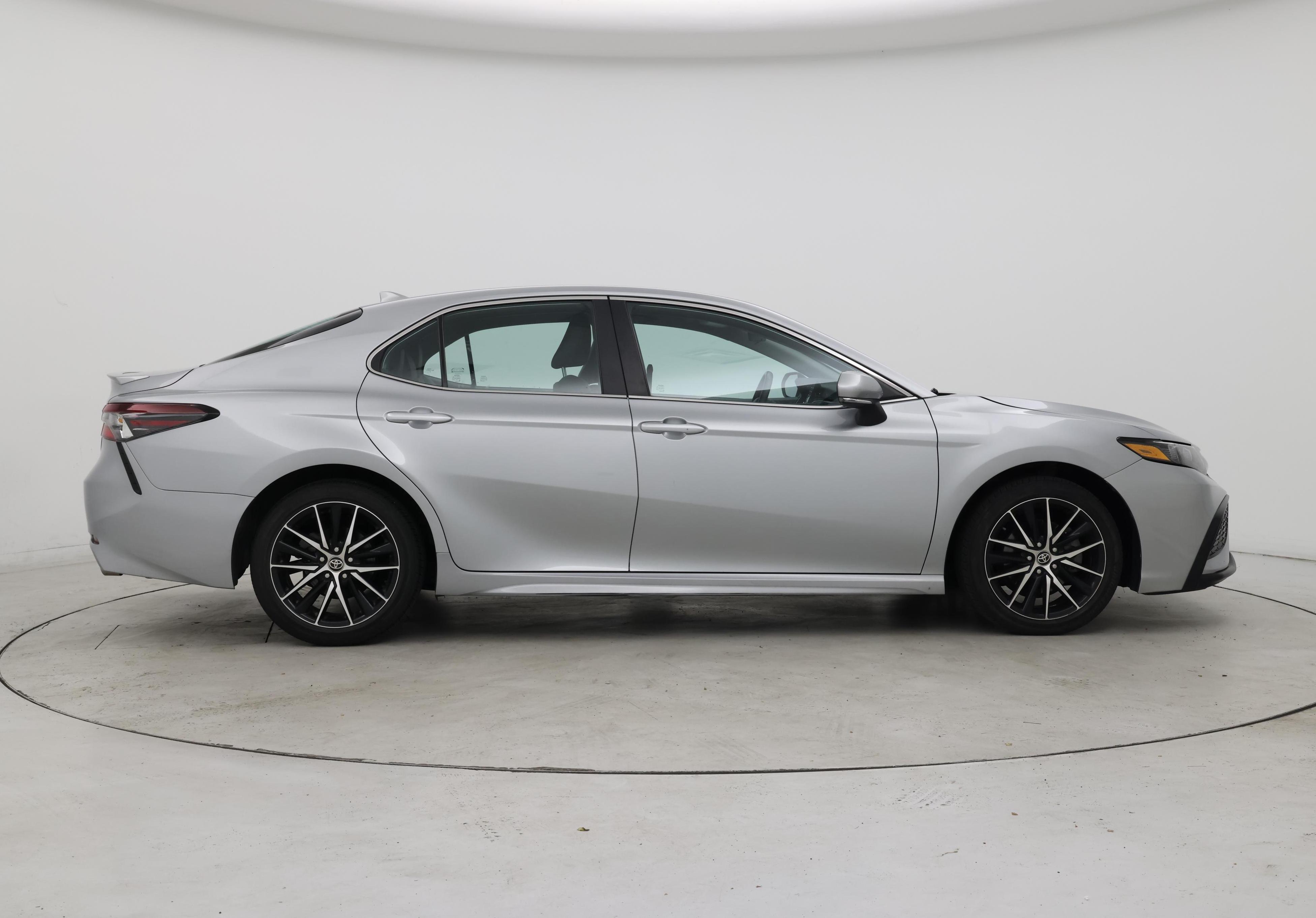 Thumbnail: 2023 Toyota Camry - 7
