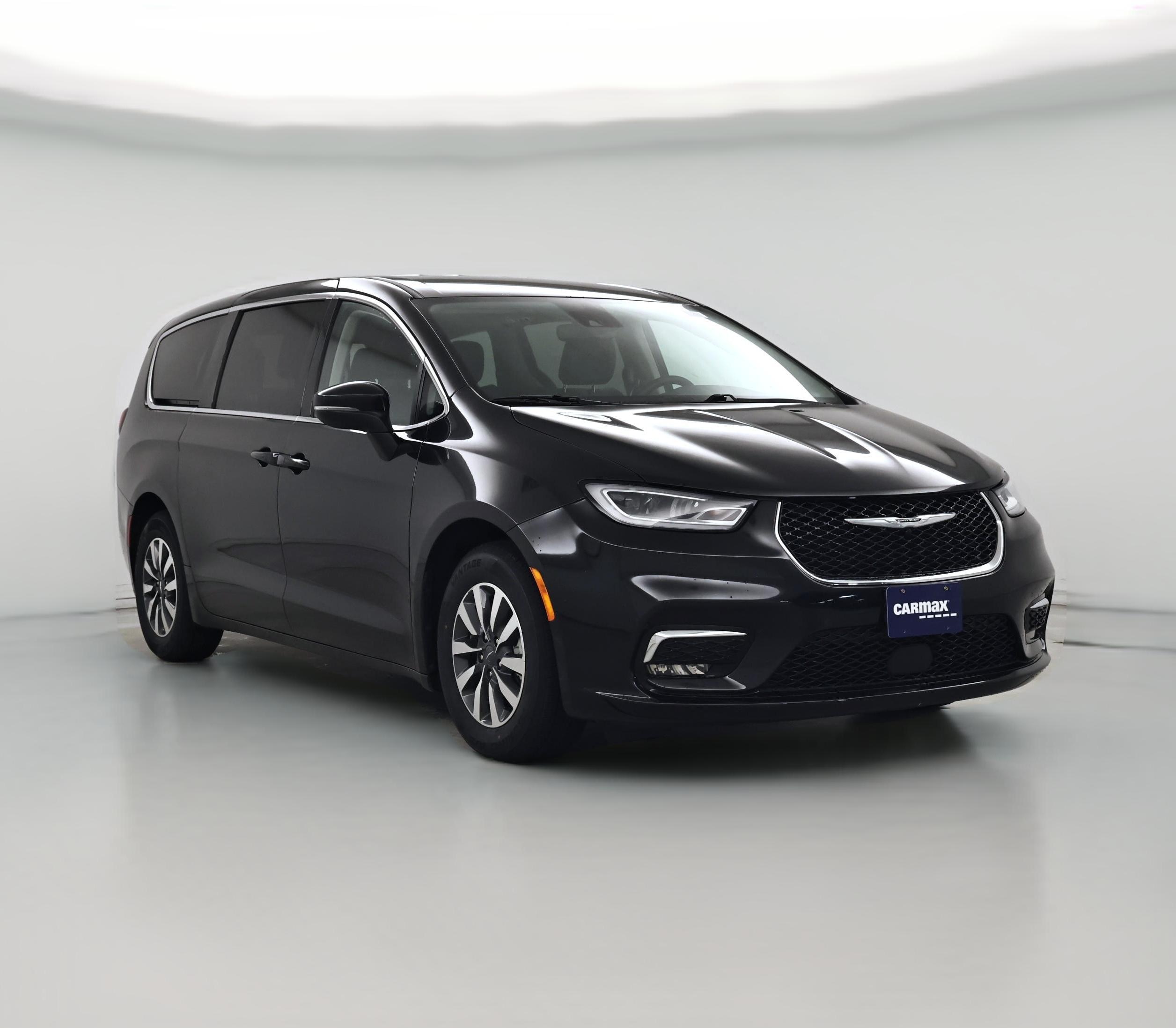 Thumbnail: 2023 Chrysler Pacifica - 1