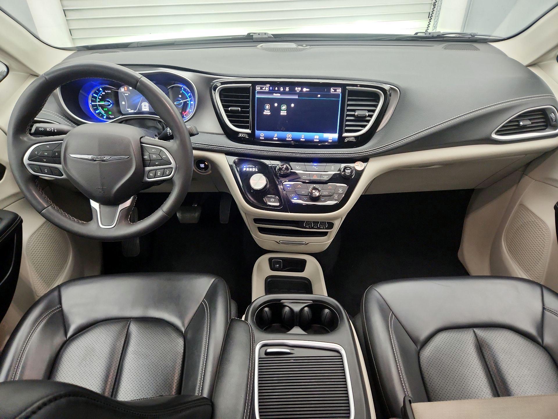 Thumbnail: 2023 Chrysler Pacifica - 9