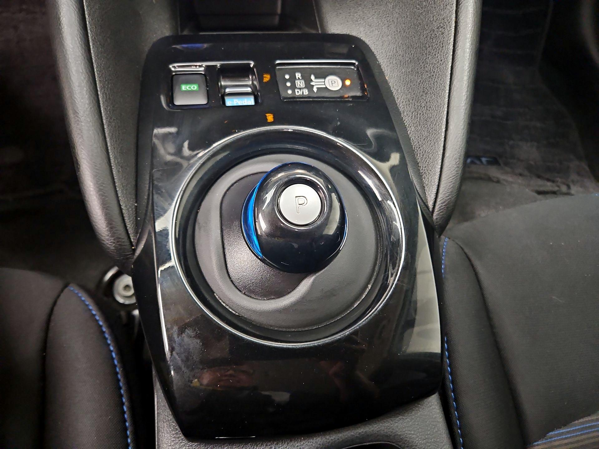 Thumbnail: 2024 Nissan Leaf - 18