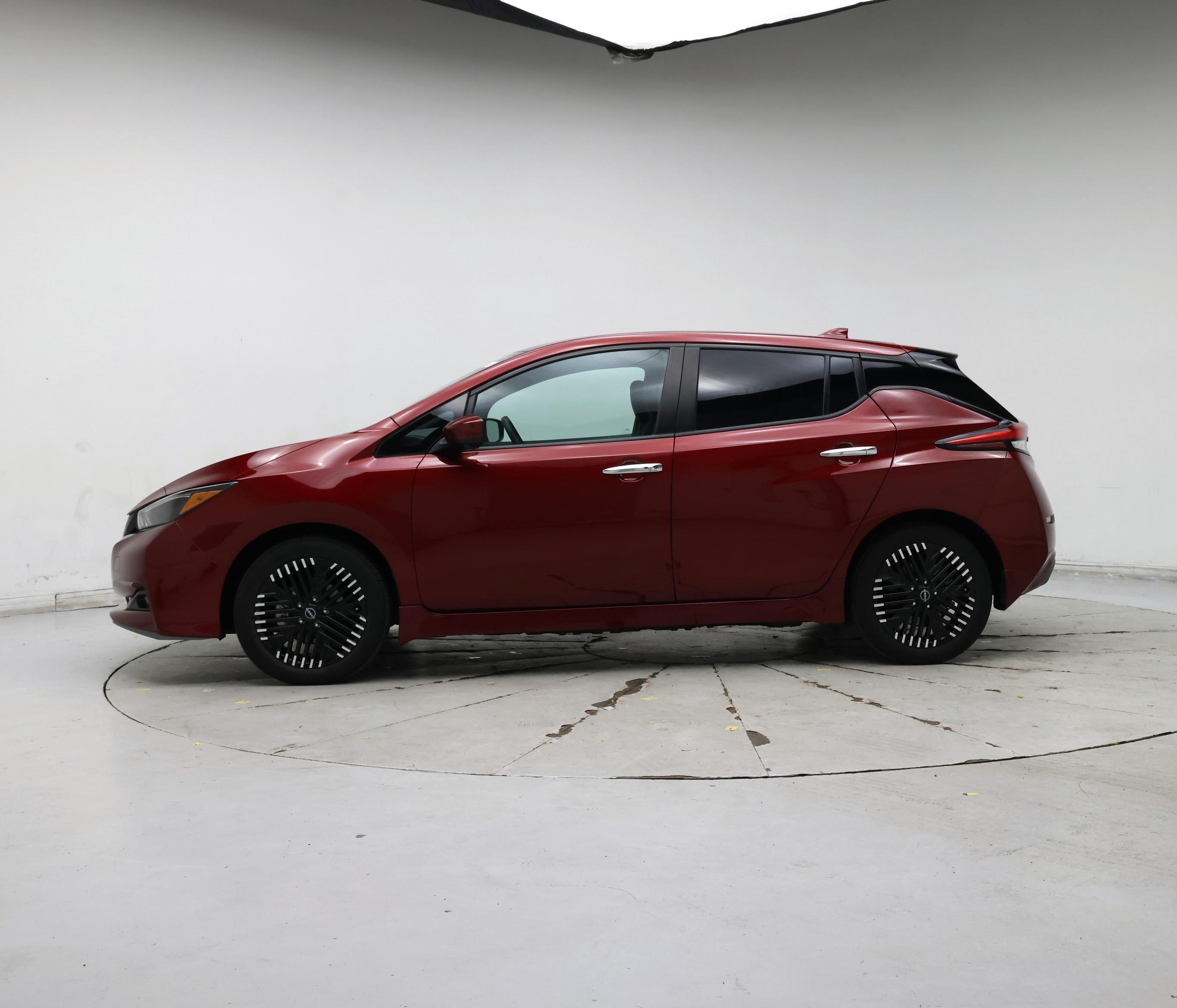 Thumbnail: 2024 Nissan Leaf - 3