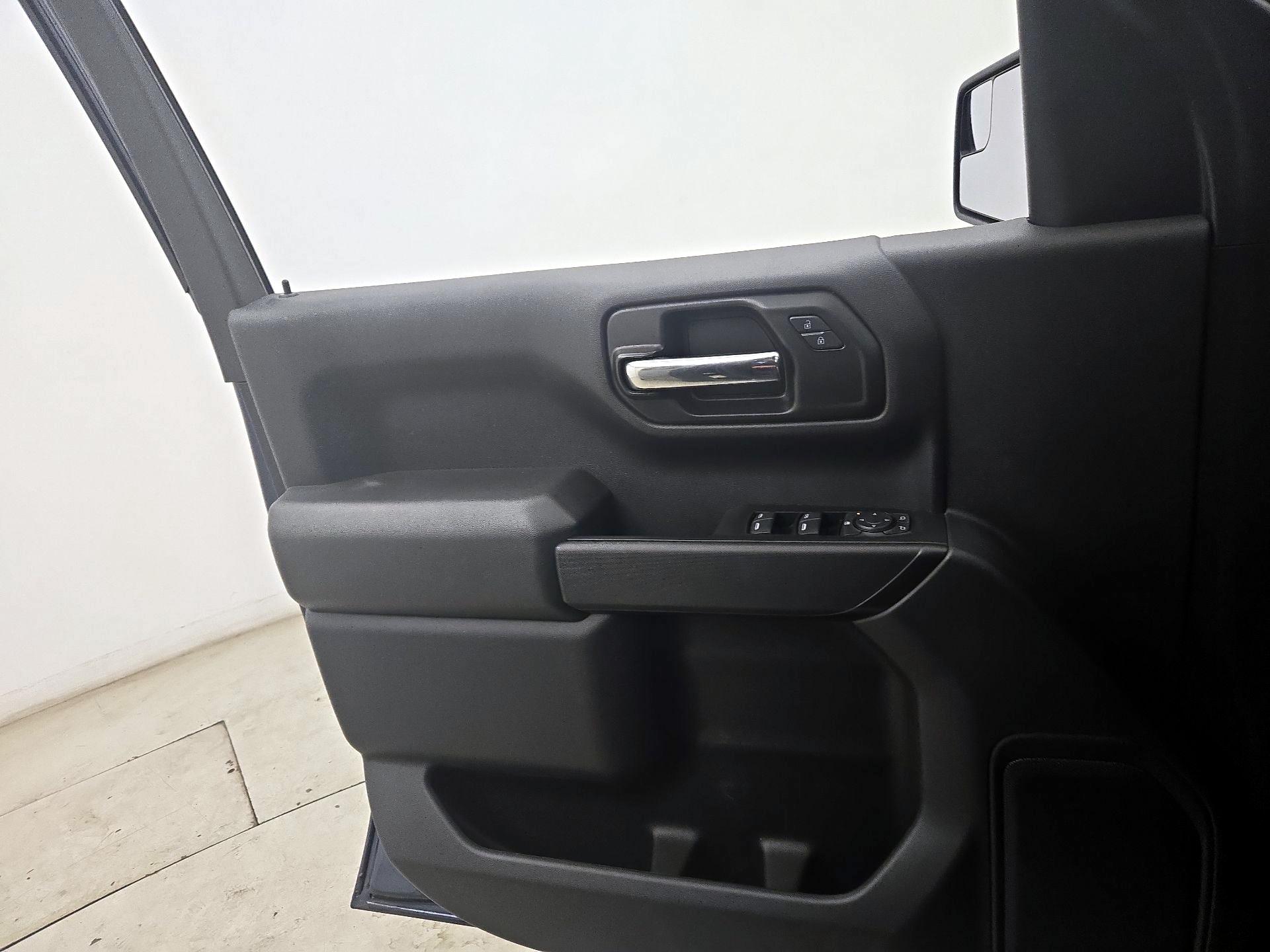 Thumbnail: 2022 Chevrolet Silverado 1500 - 12