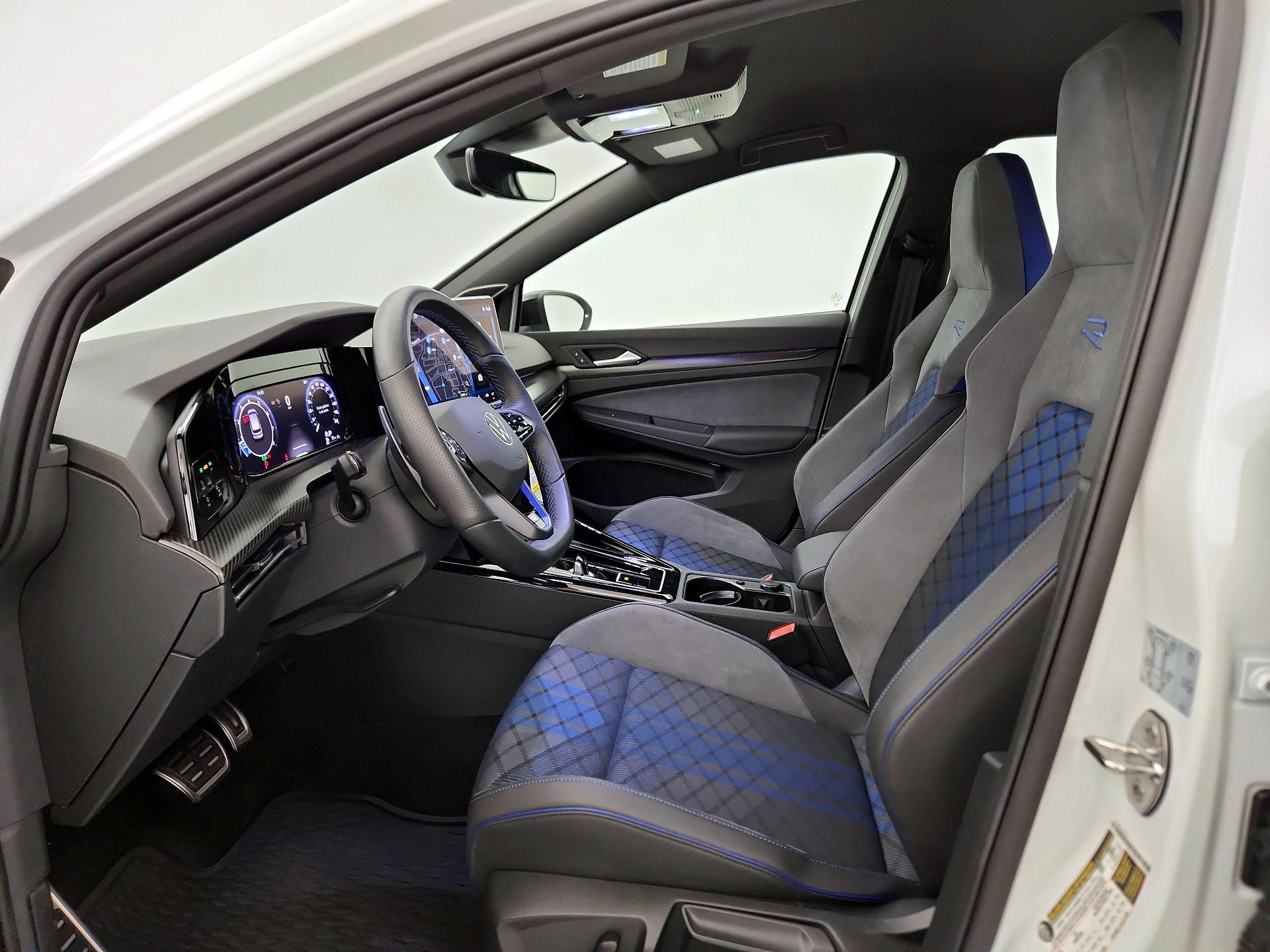 Thumbnail: 2025 Volkswagen Golf - 11
