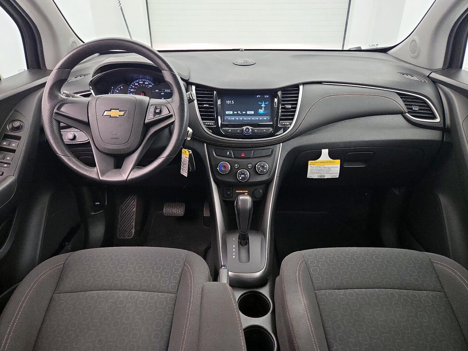 Thumbnail: 2017 Chevrolet Trax - 9