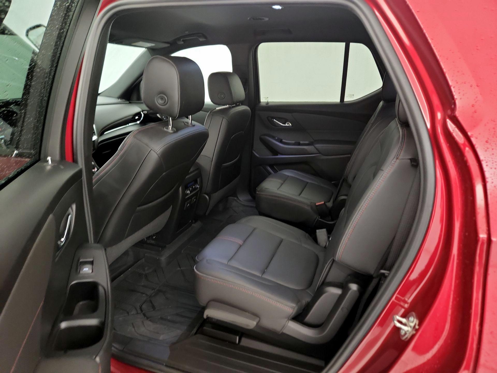 Thumbnail: 2023 Chevrolet Traverse - 16