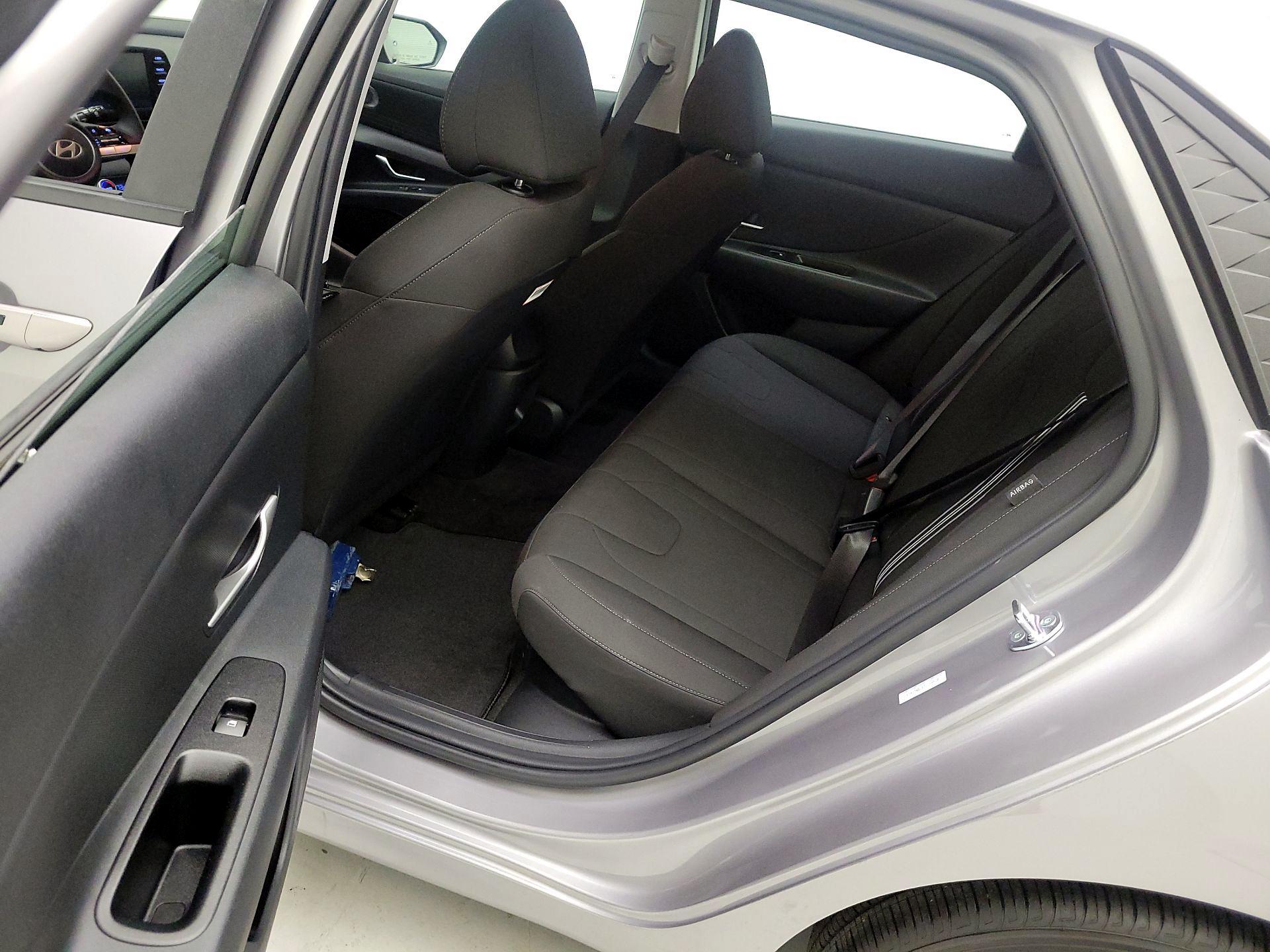 Thumbnail: 2025 Hyundai Elantra - 19