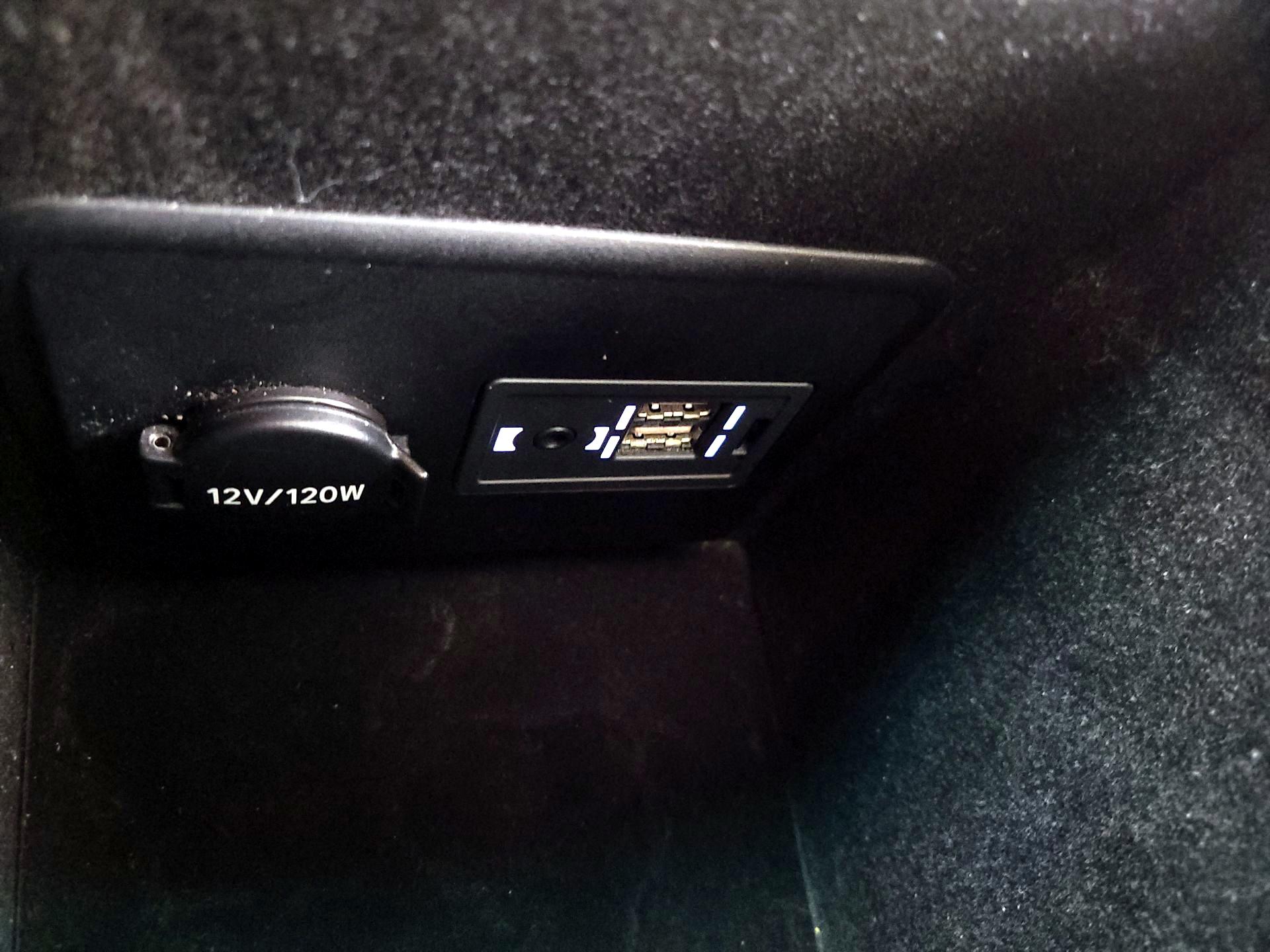 Thumbnail: 2015 Lexus LS - 19
