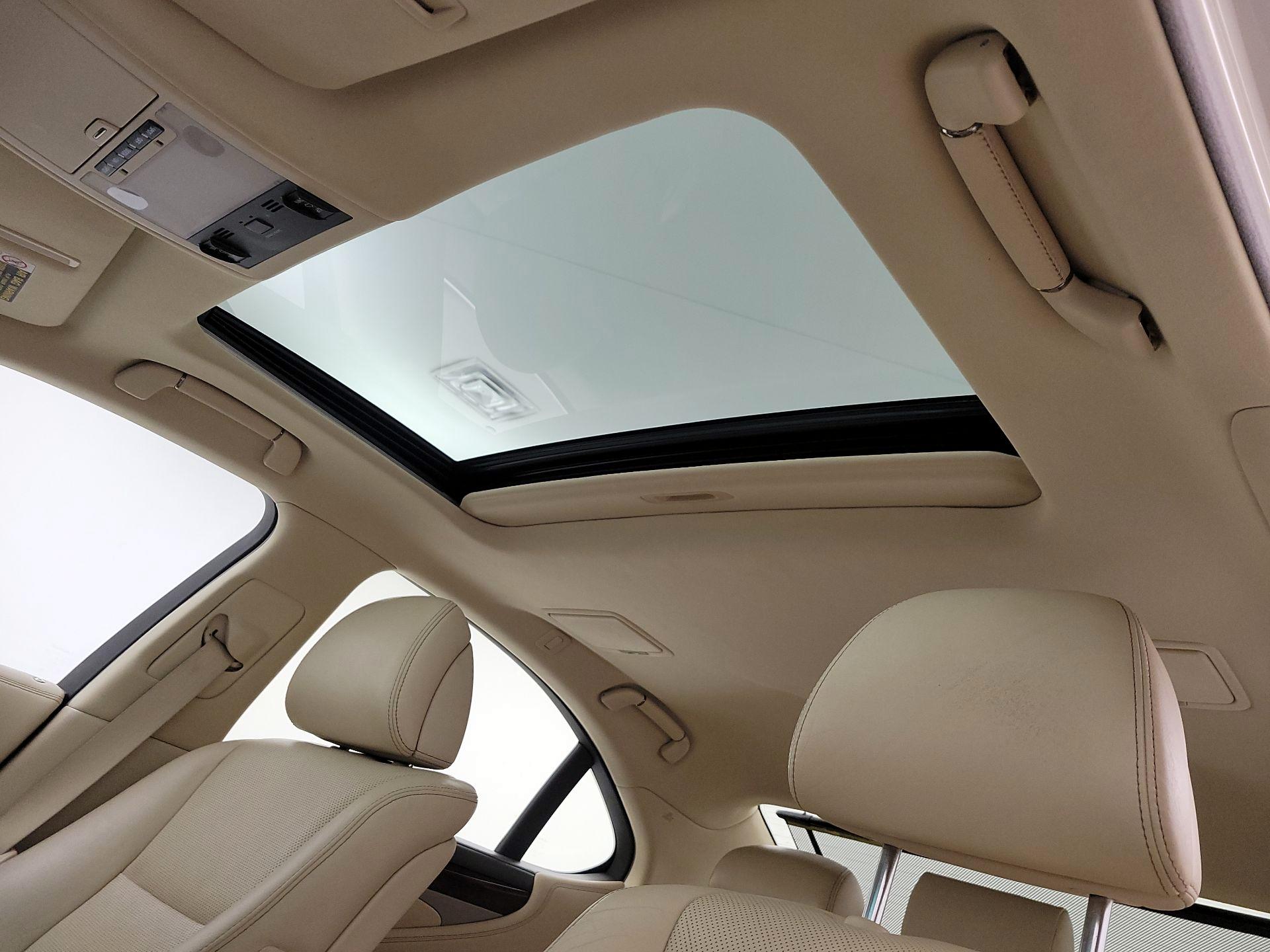 Thumbnail: 2015 Lexus LS - 20