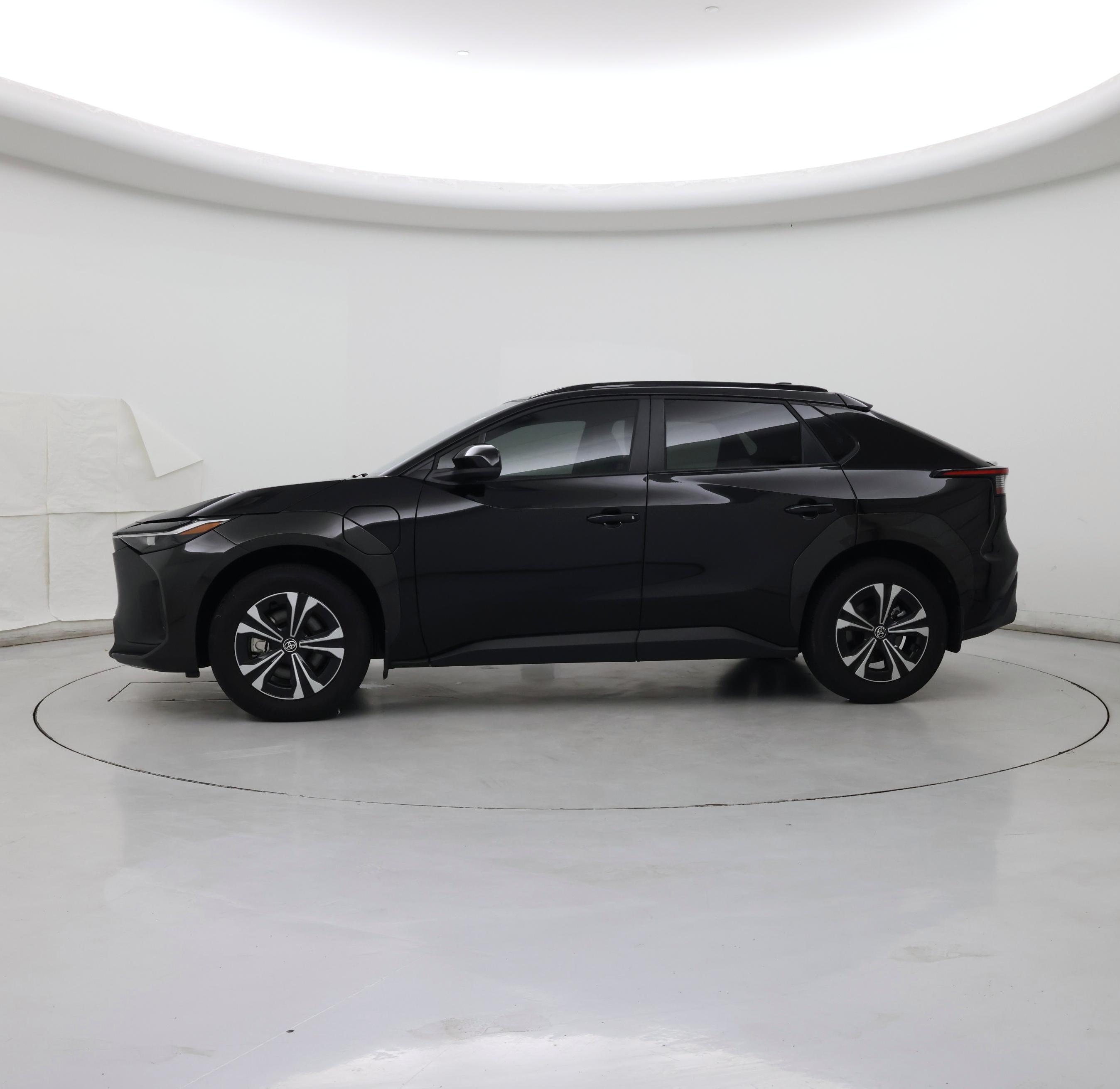 Thumbnail: 2025 Toyota bZ4X - 3