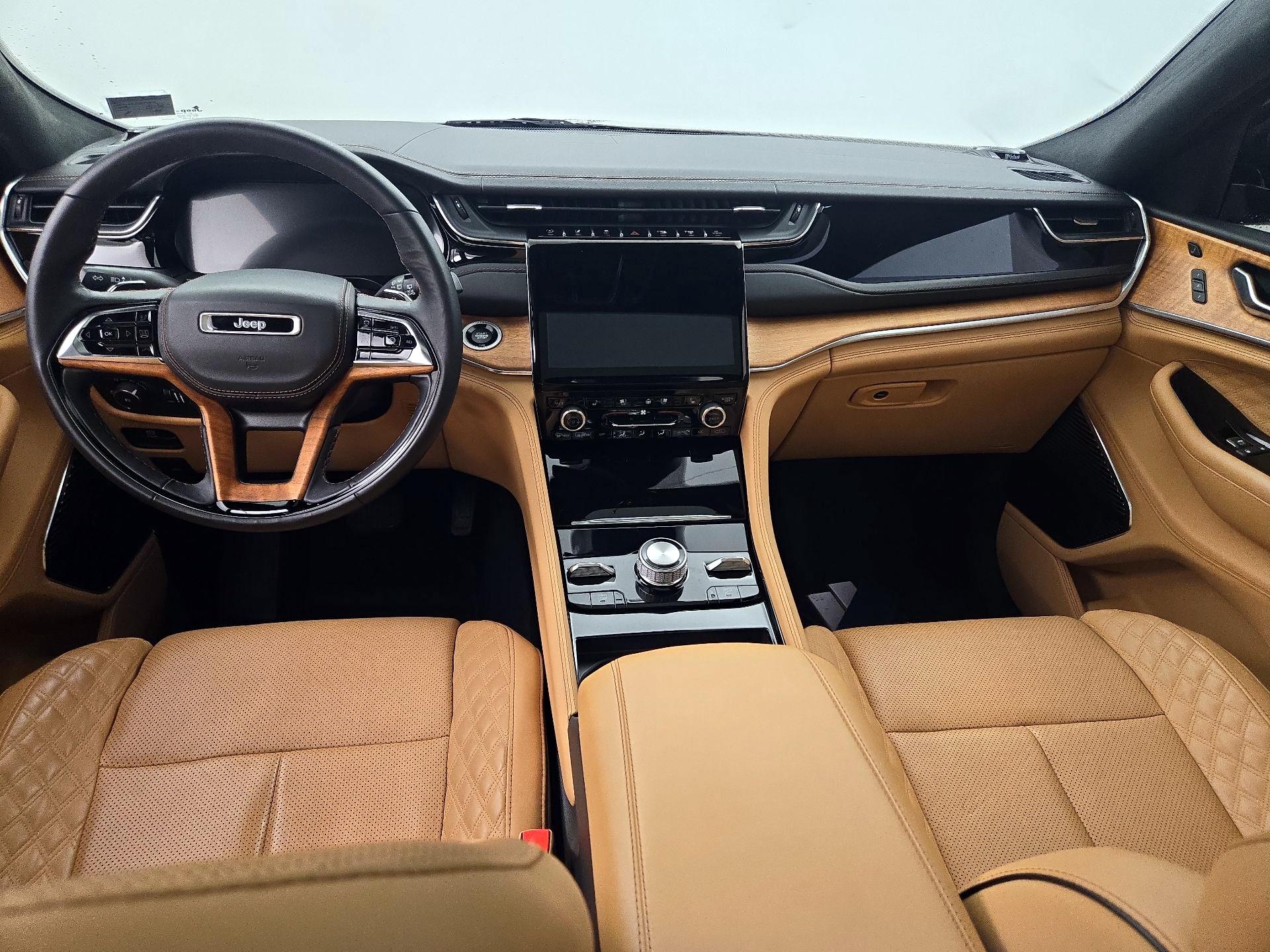 Thumbnail: 2023 Jeep Grand Cherokee - 9