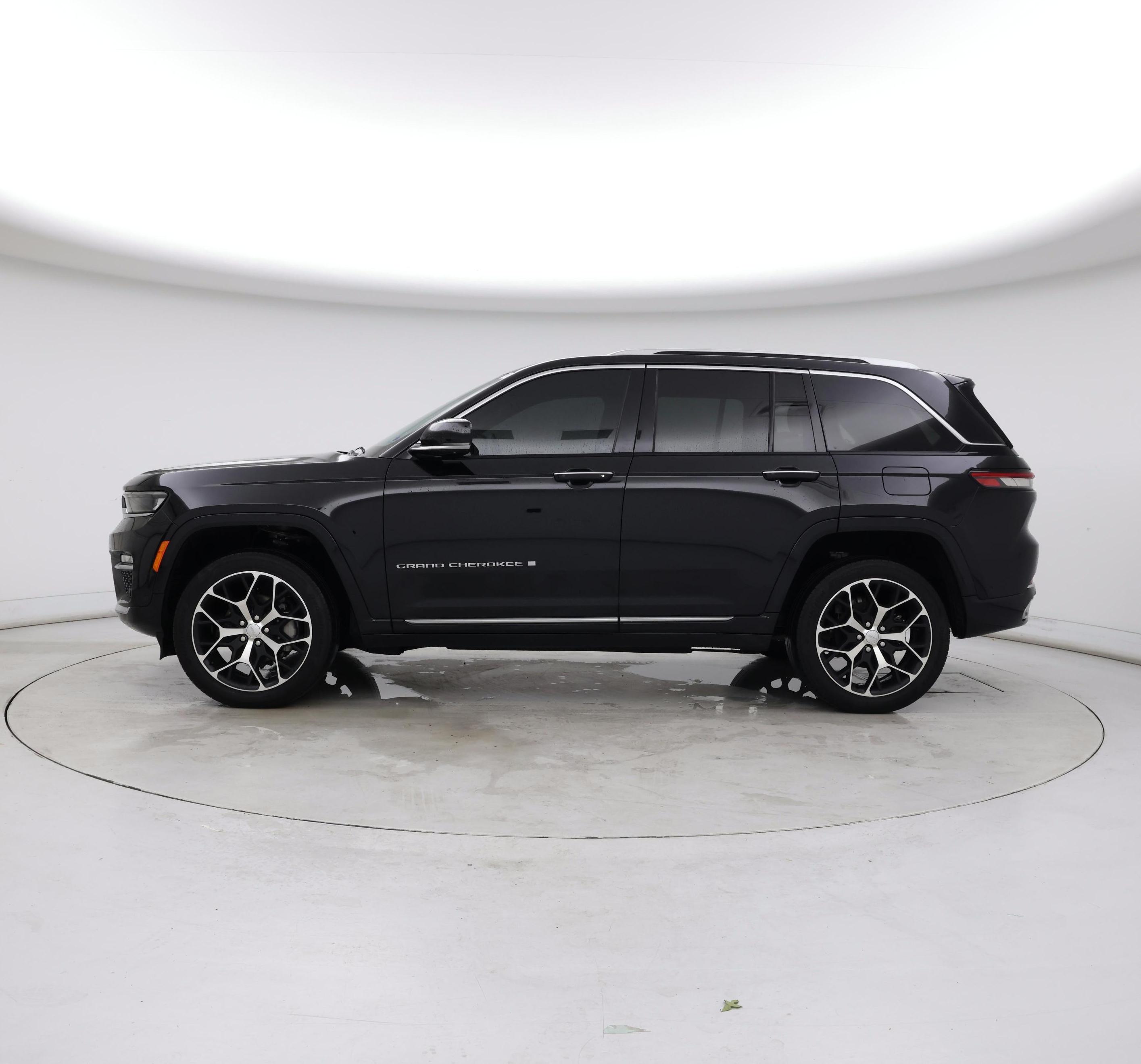 Thumbnail: 2023 Jeep Grand Cherokee - 3
