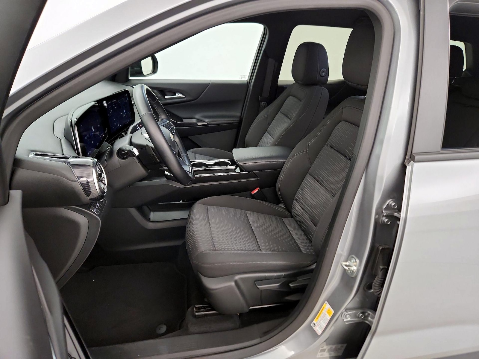 2025 Chevrolet Equinox LT - Photo 12