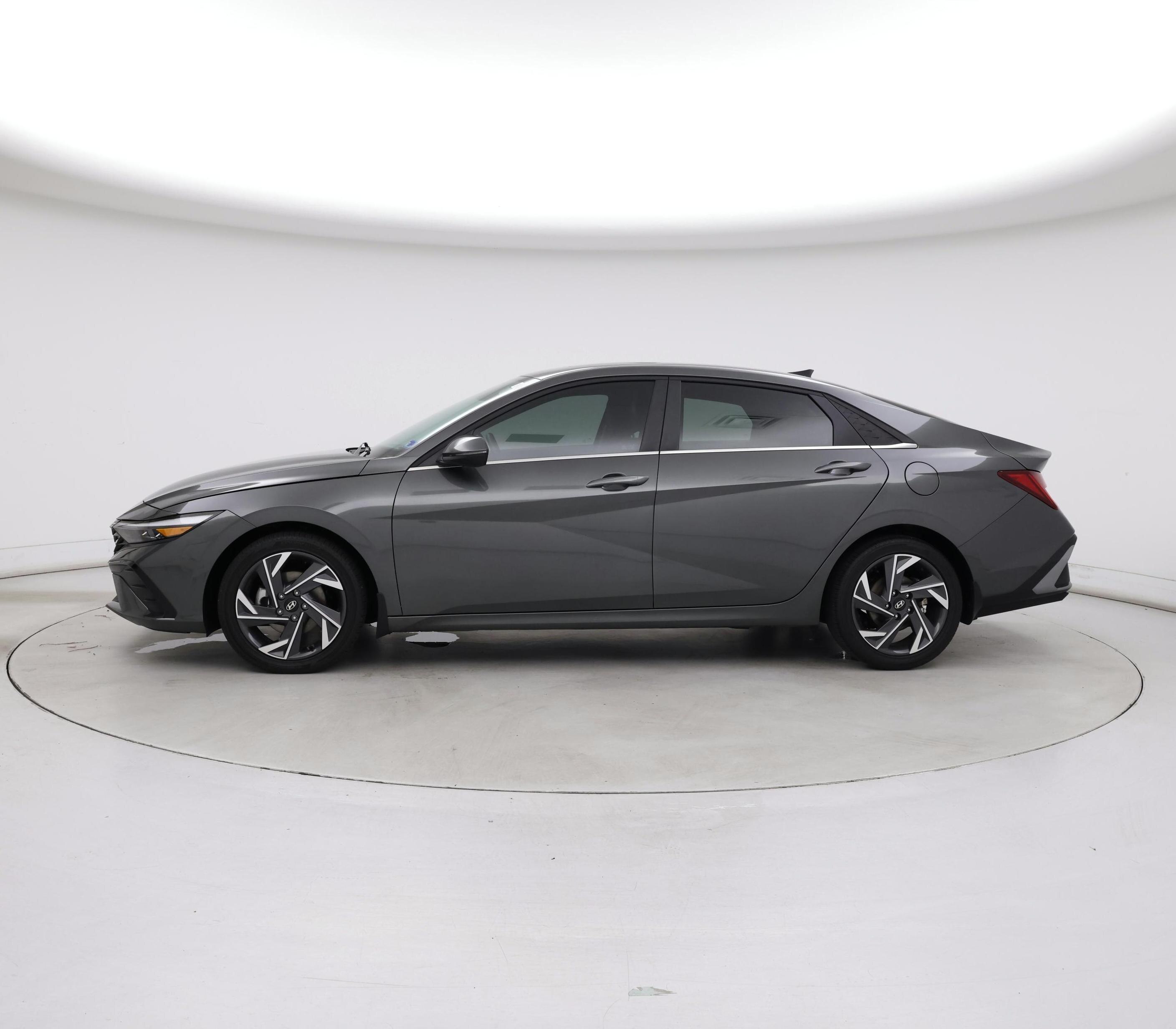 Thumbnail: 2024 Hyundai Elantra - 3