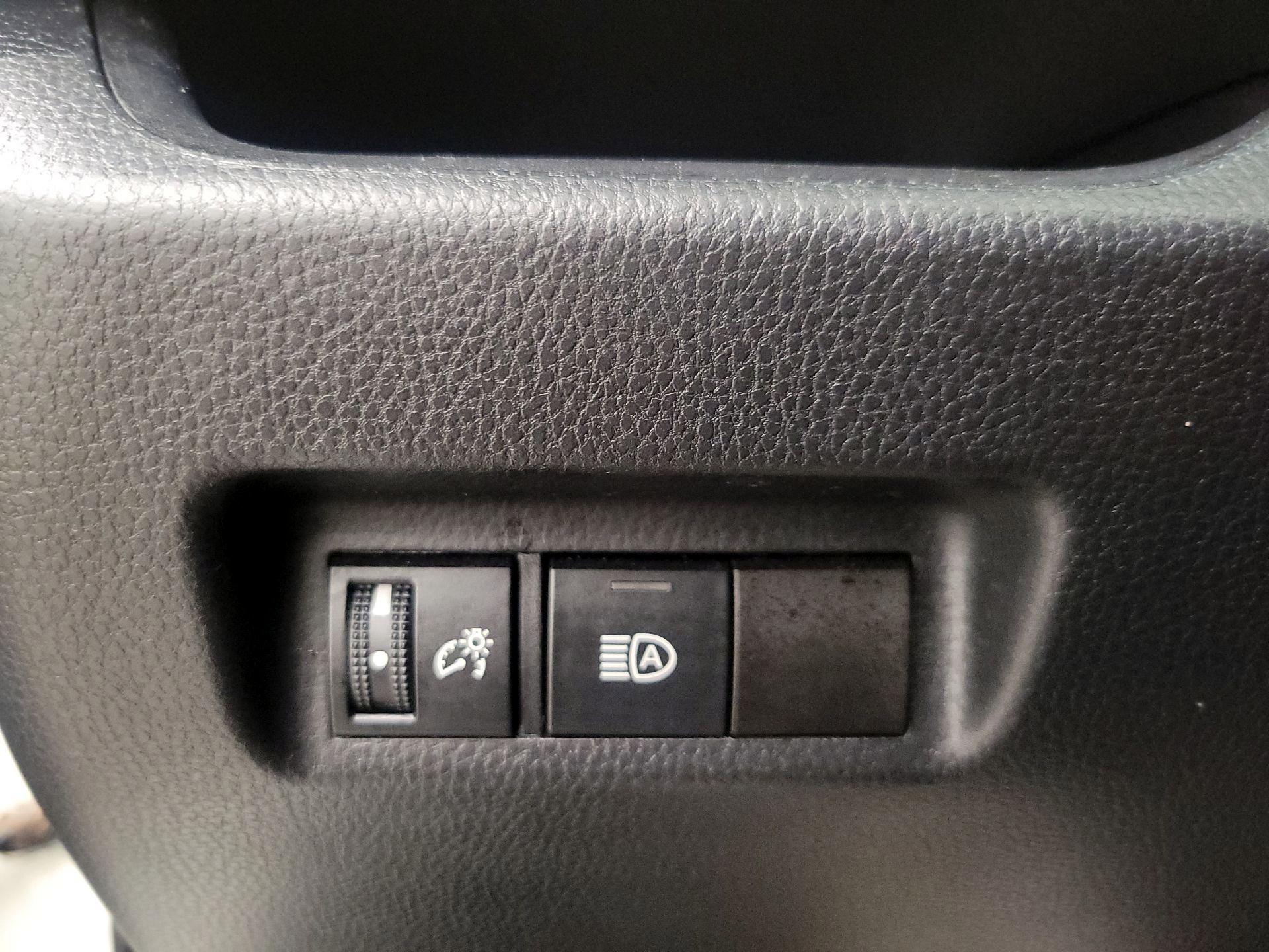 Thumbnail: 2021 Toyota RAV4 - 13