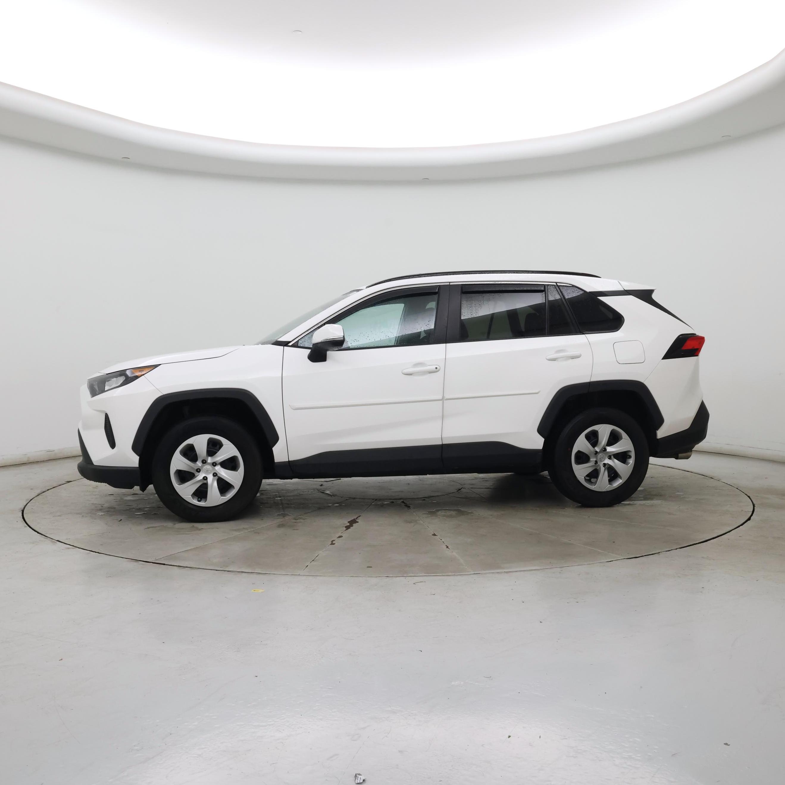 Thumbnail: 2021 Toyota RAV4 - 3
