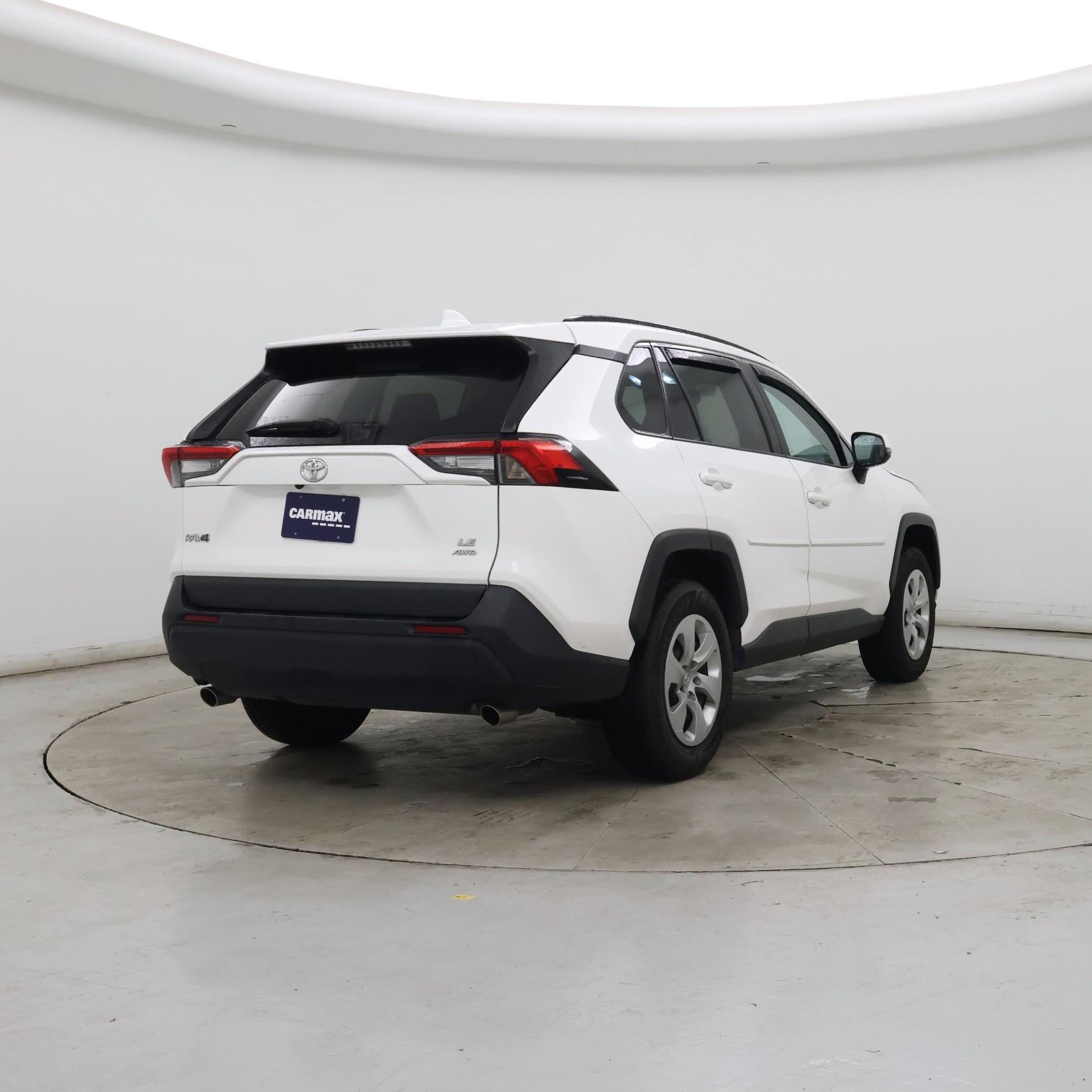 Thumbnail: 2021 Toyota RAV4 - 8
