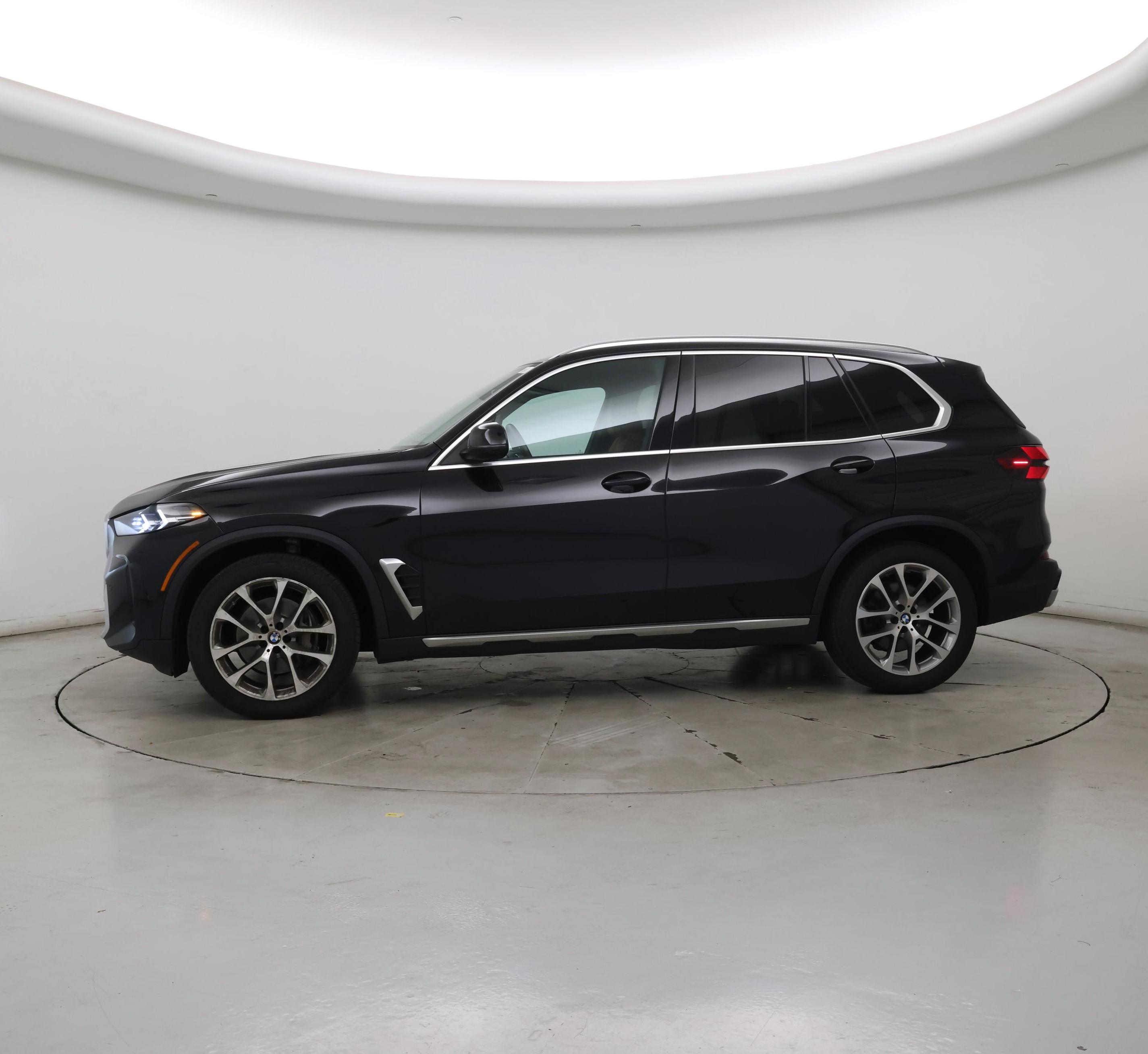 Thumbnail: 2024 BMW X5 - 3