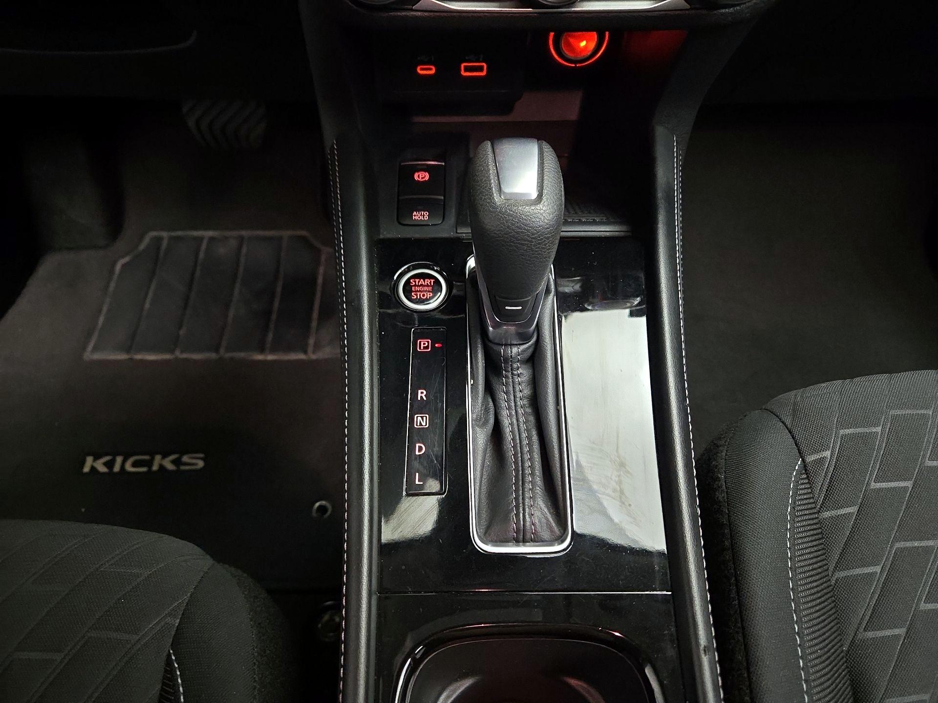 Thumbnail: 2023 Nissan Kicks - 16
