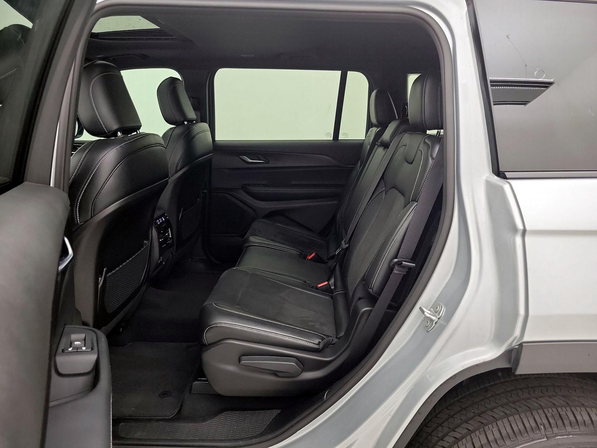 Thumbnail: 2024 Jeep Grand Cherokee L - 20