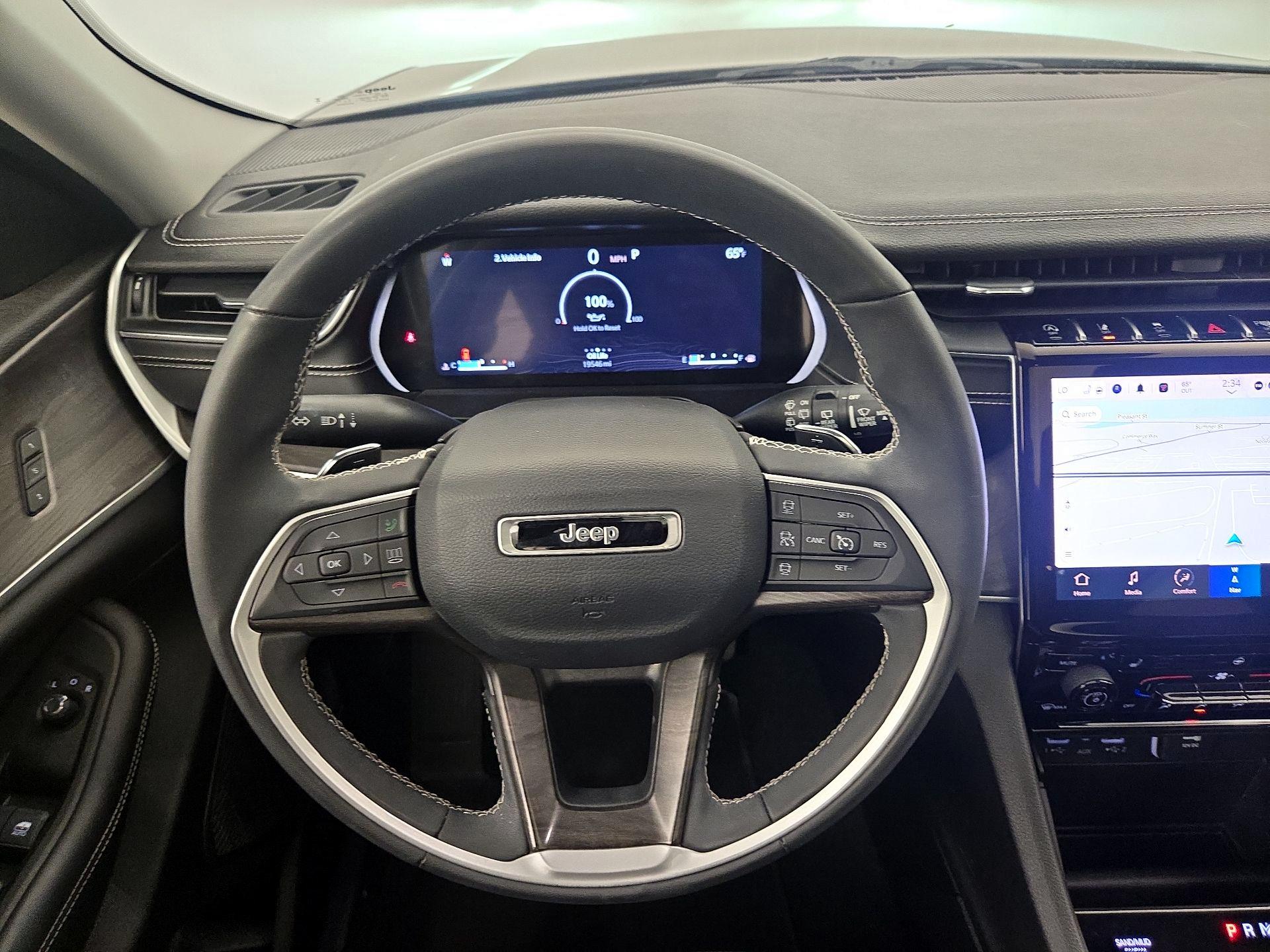Thumbnail: 2023 Jeep Grand Cherokee - 10