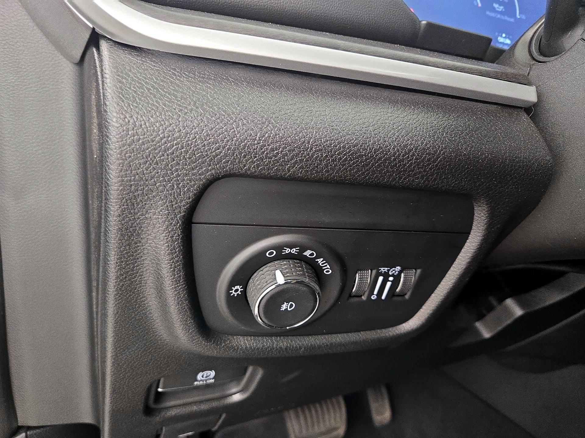 Thumbnail: 2023 Jeep Grand Cherokee - 13
