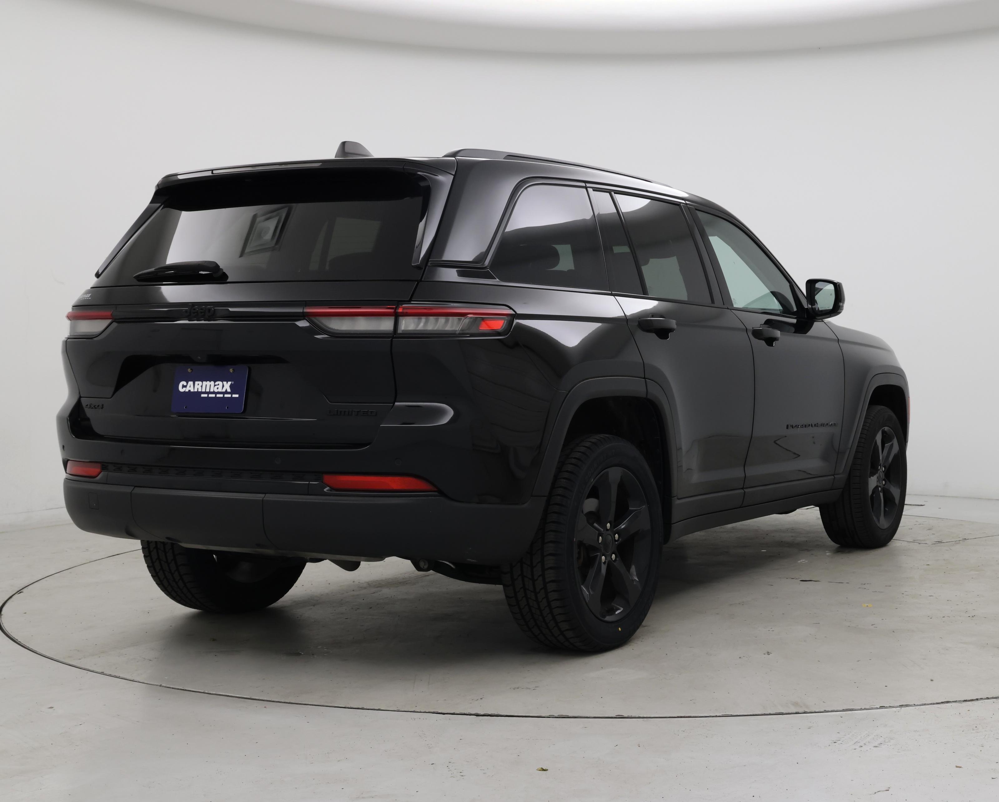 Thumbnail: 2023 Jeep Grand Cherokee - 8