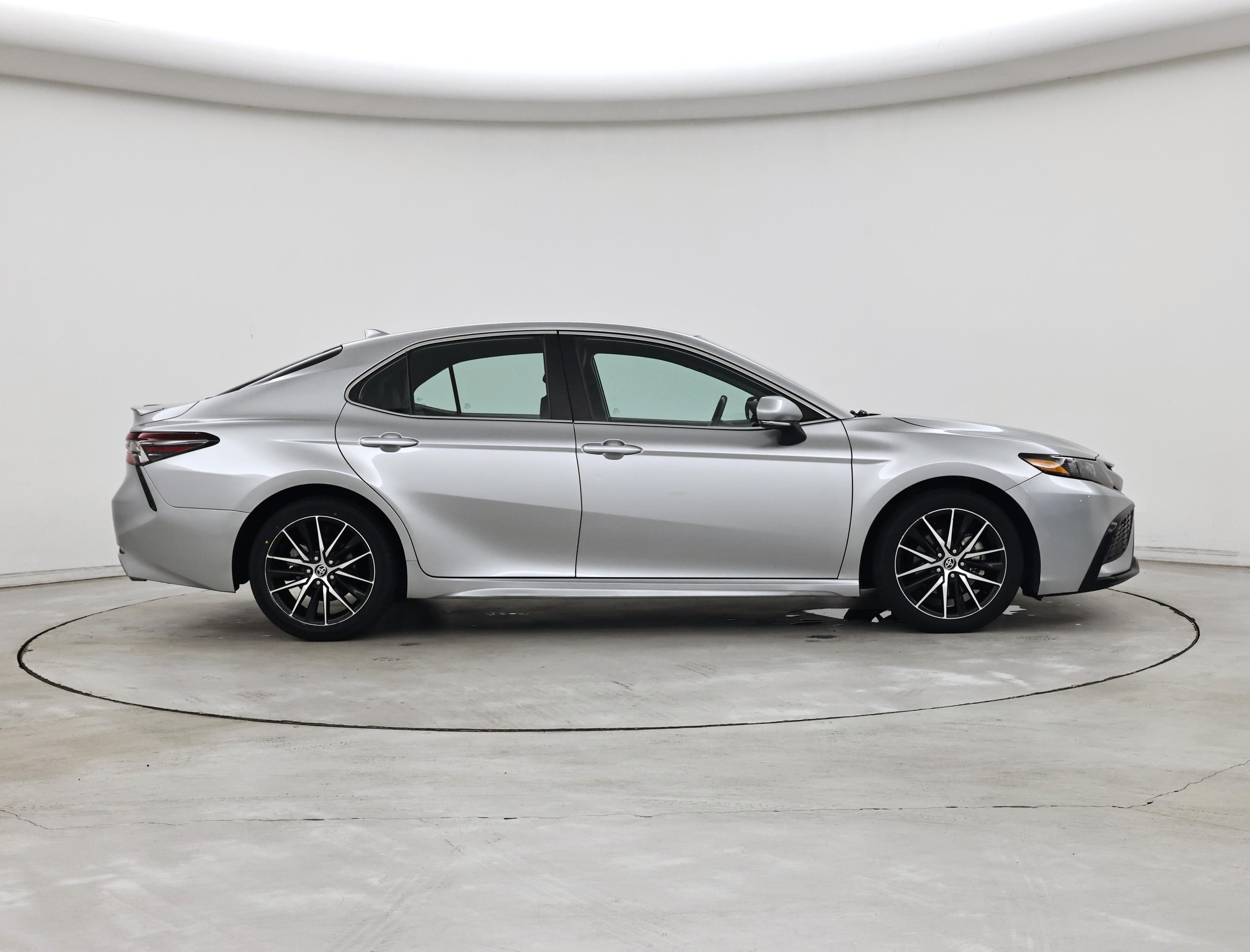 Thumbnail: 2023 Toyota Camry - 7