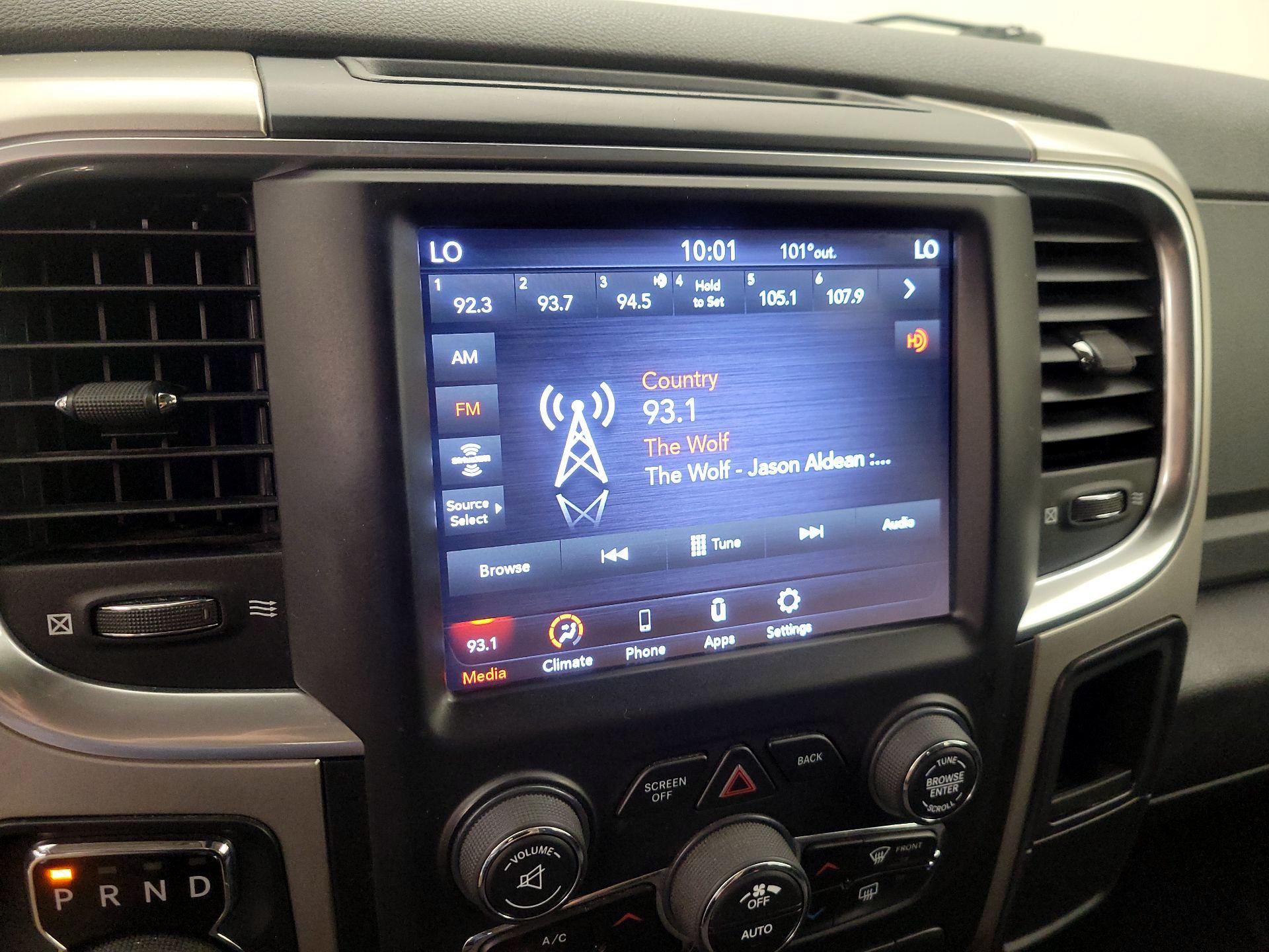 Thumbnail: 2020 RAM 1500 Classic - 15