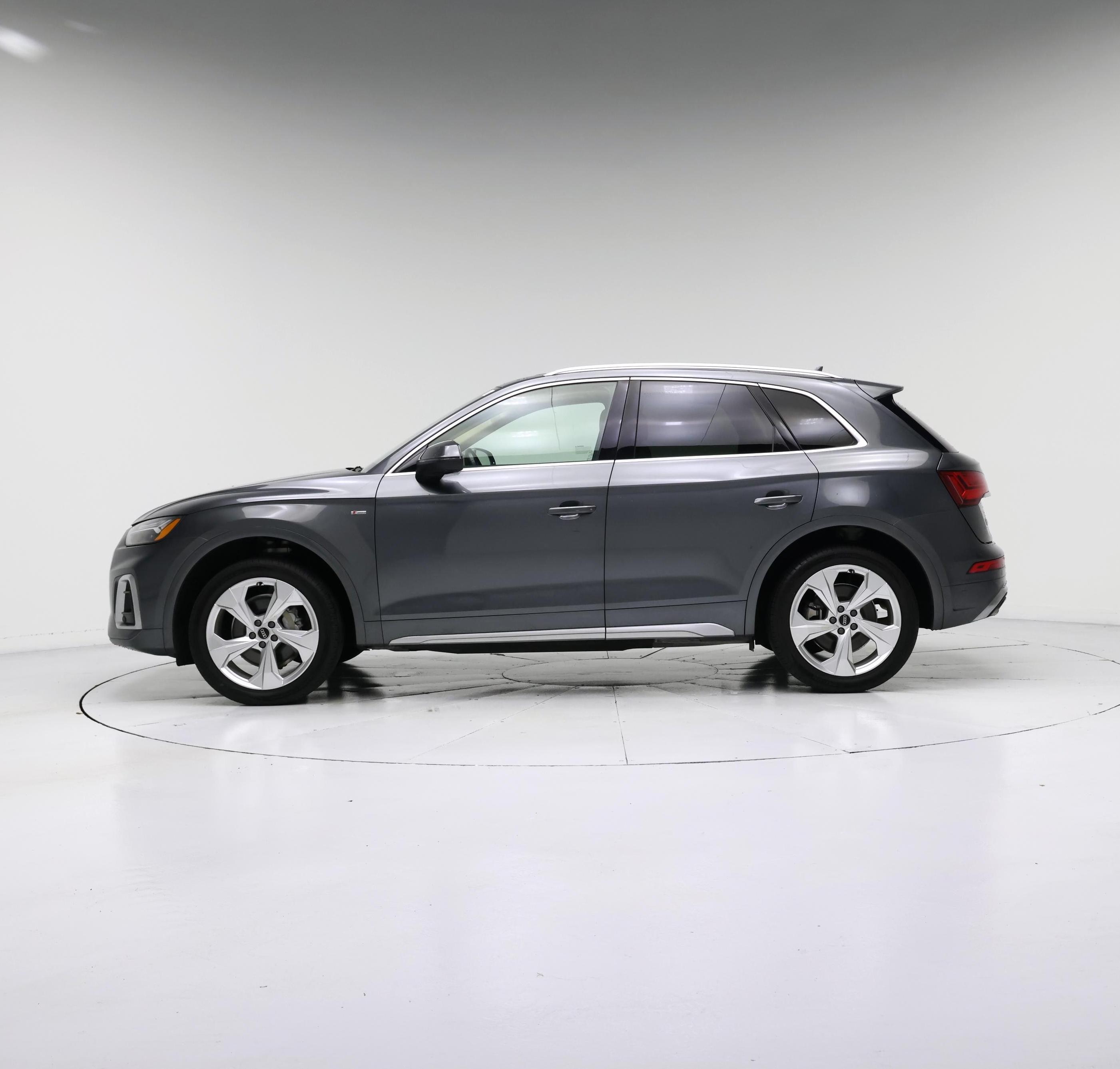Thumbnail: 2022 Audi Q5 - 3