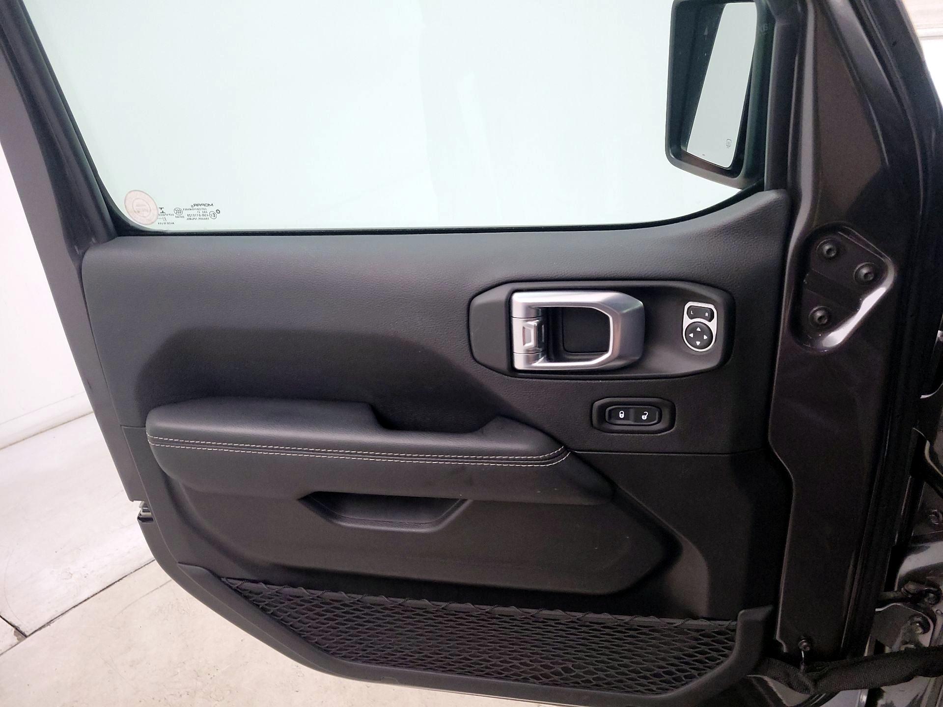Thumbnail: 2021 Jeep Wrangler - 12