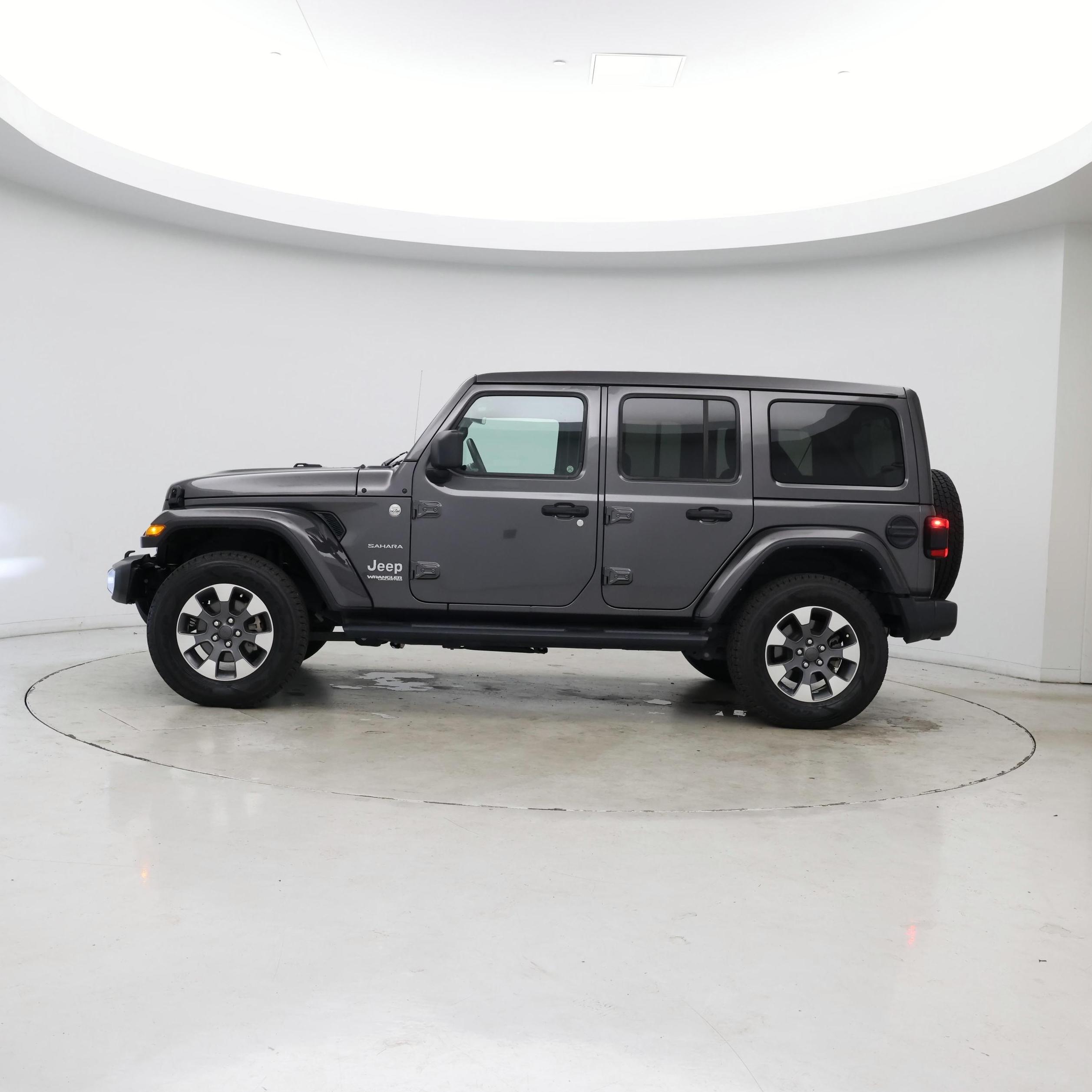 Thumbnail: 2021 Jeep Wrangler - 3