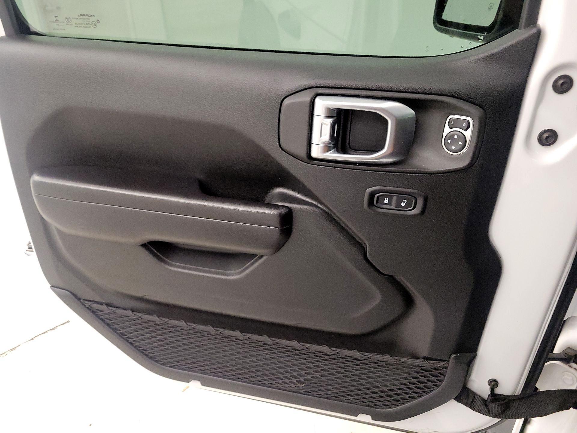 Thumbnail: 2021 Jeep Wrangler - 12
