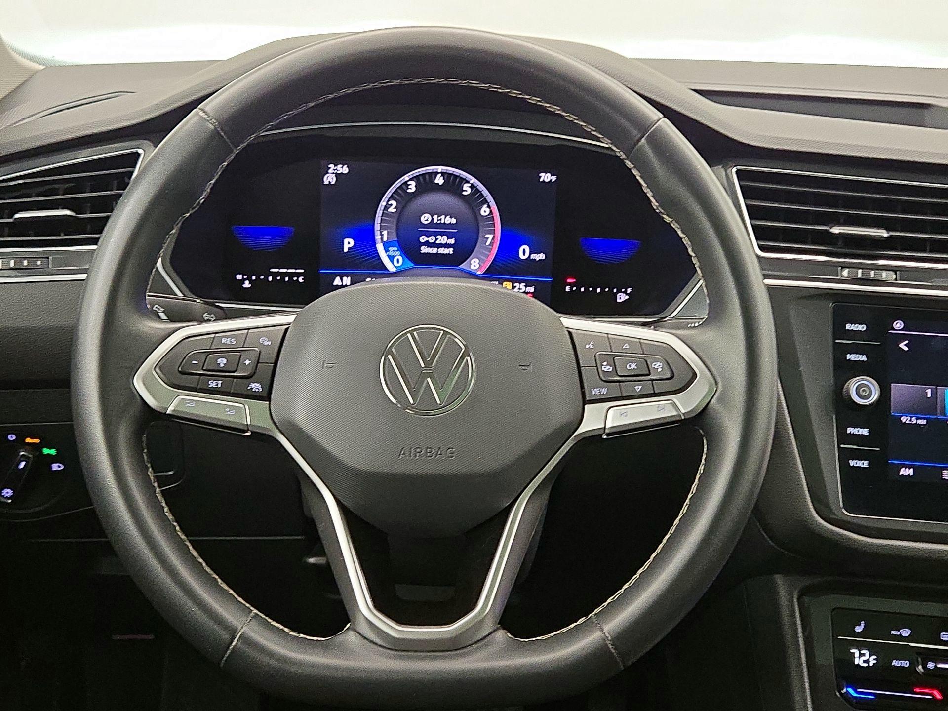 Thumbnail: 2022 Volkswagen Tiguan - 10