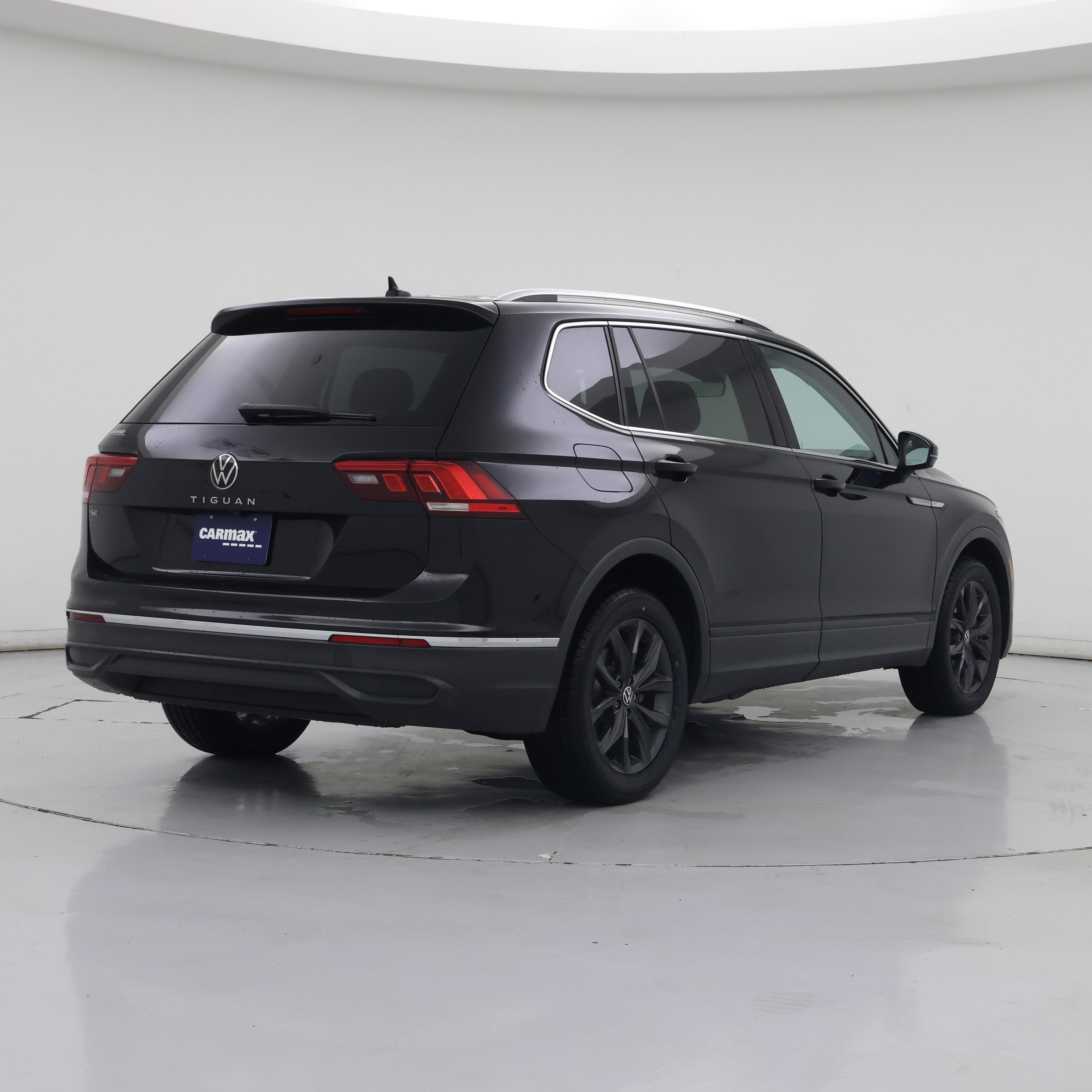 Thumbnail: 2022 Volkswagen Tiguan - 8