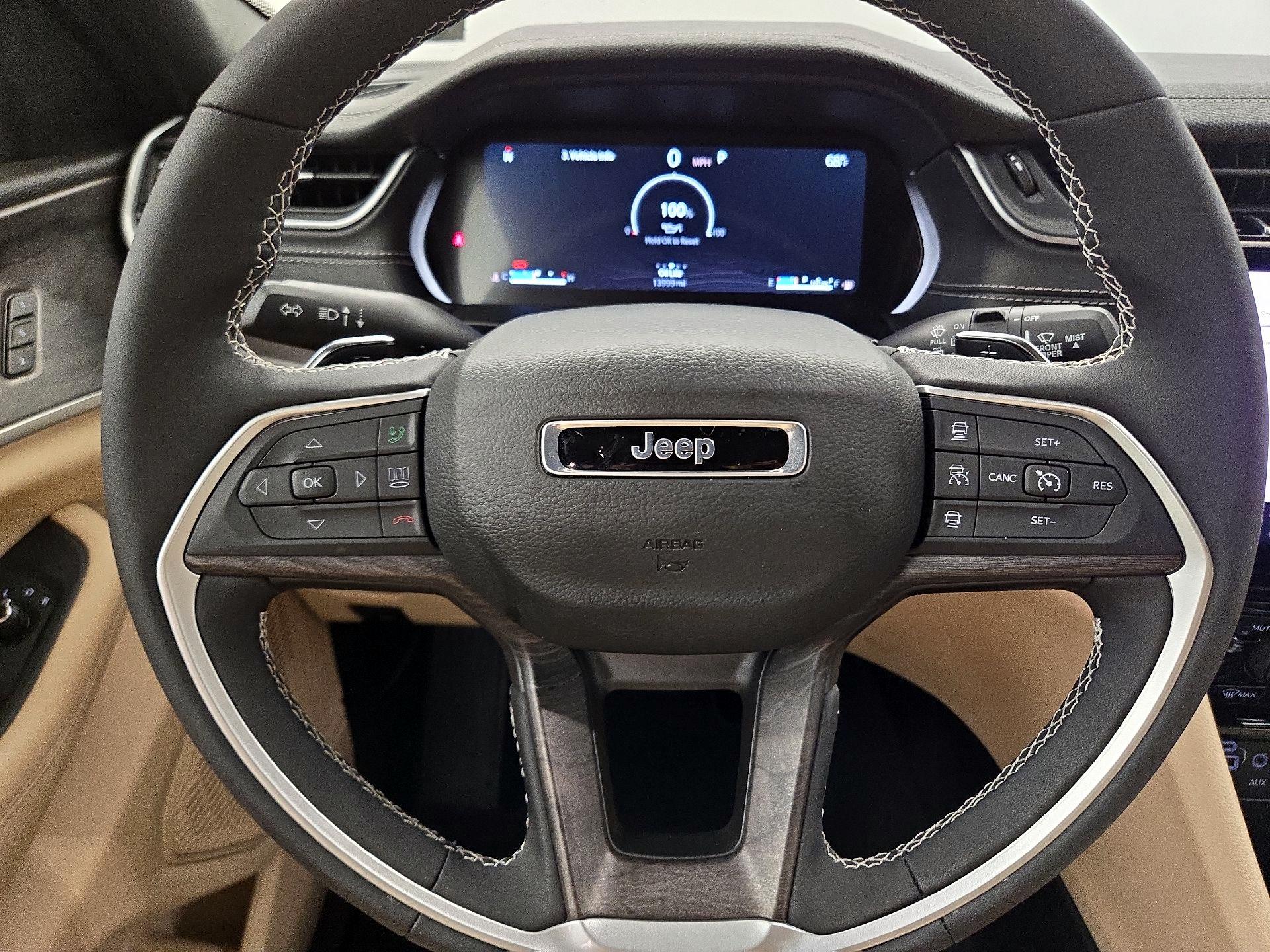 Thumbnail: 2025 Jeep Grand Cherokee - 10