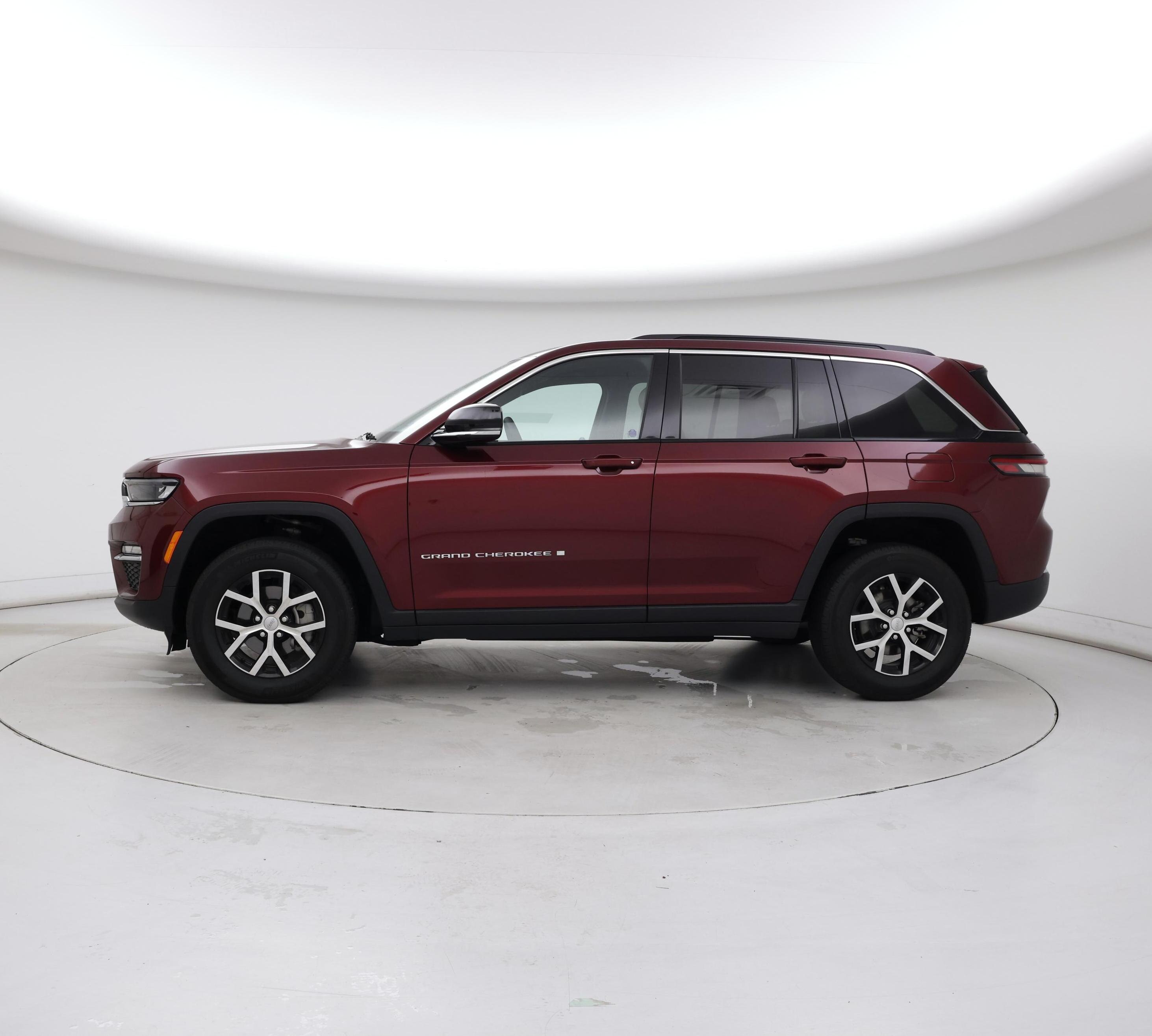 Thumbnail: 2025 Jeep Grand Cherokee - 3