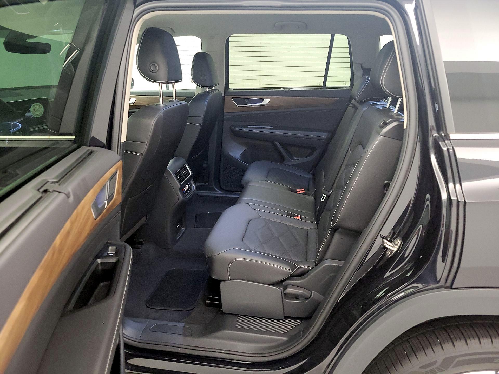 Thumbnail: 2025 Volkswagen Atlas - 19