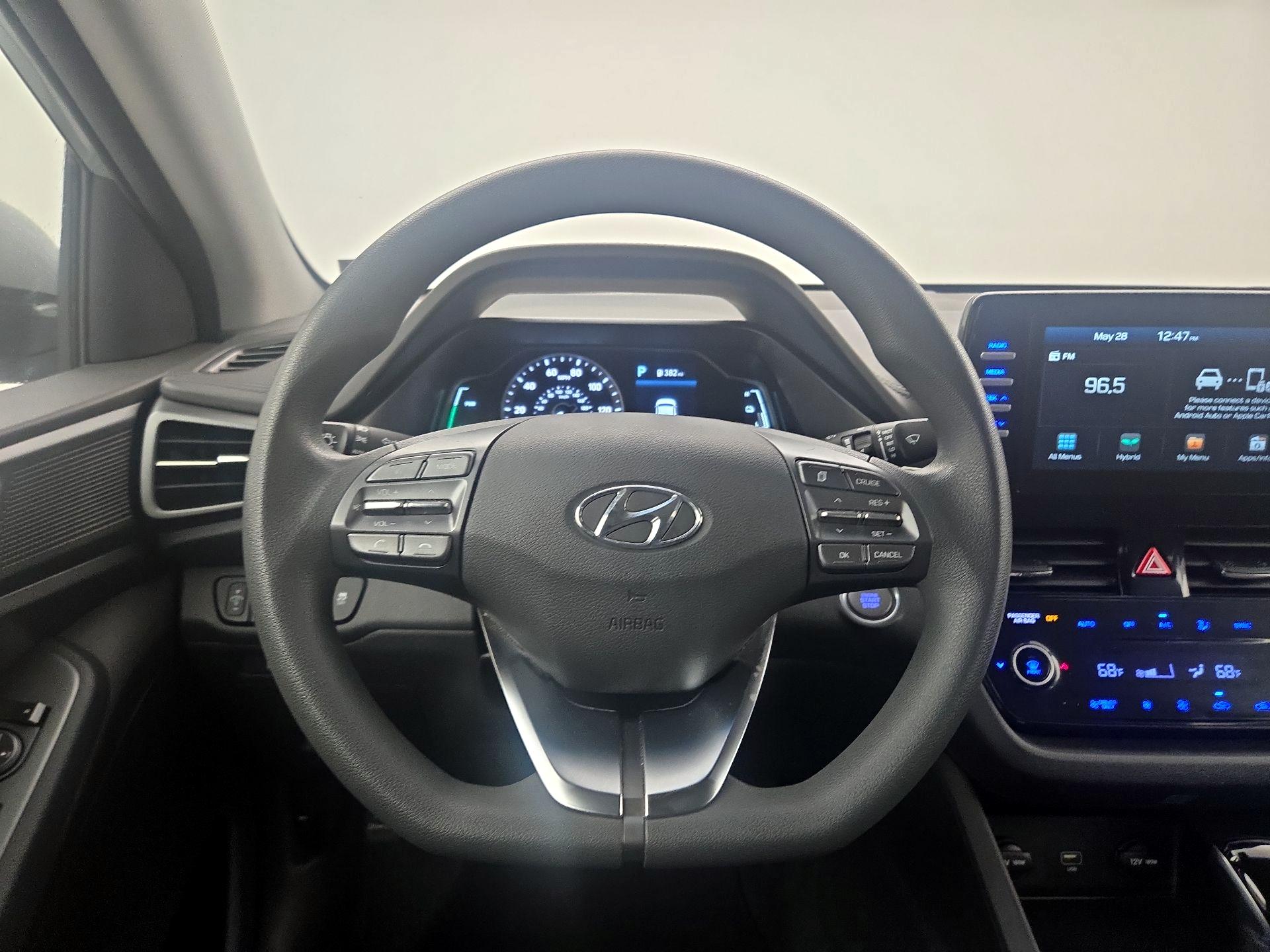 Thumbnail: 2020 Hyundai Ioniq - 10