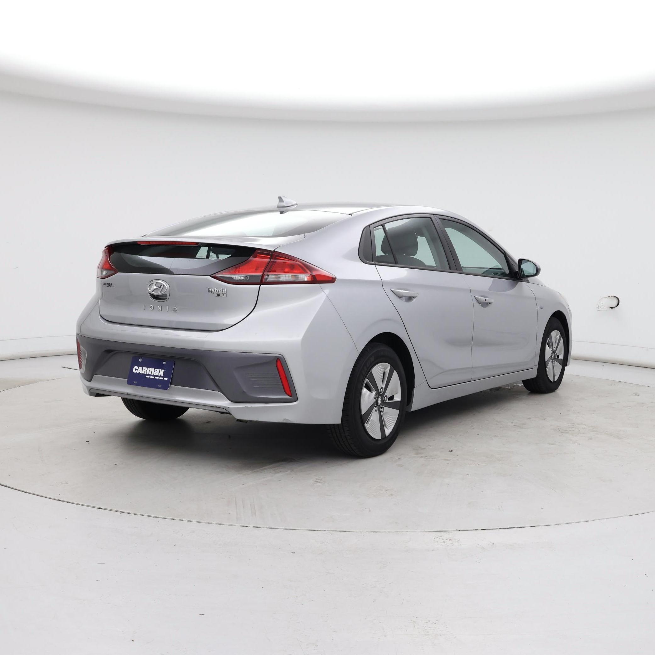 Thumbnail: 2020 Hyundai Ioniq - 8
